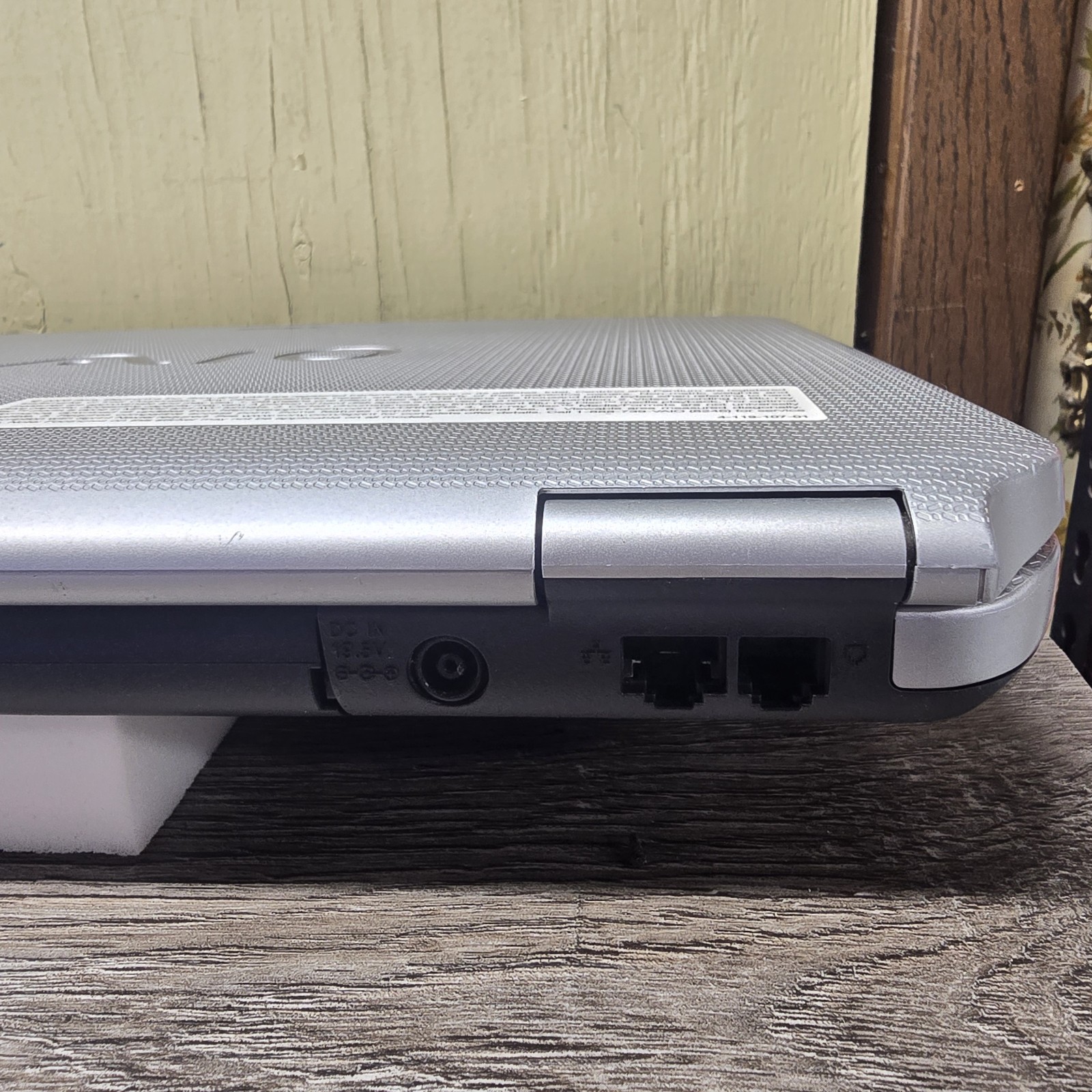 Sony VAIO Notebook PC VGN-NS110E 15.4 AMD Athlon 64 X2 2GB No Charger
