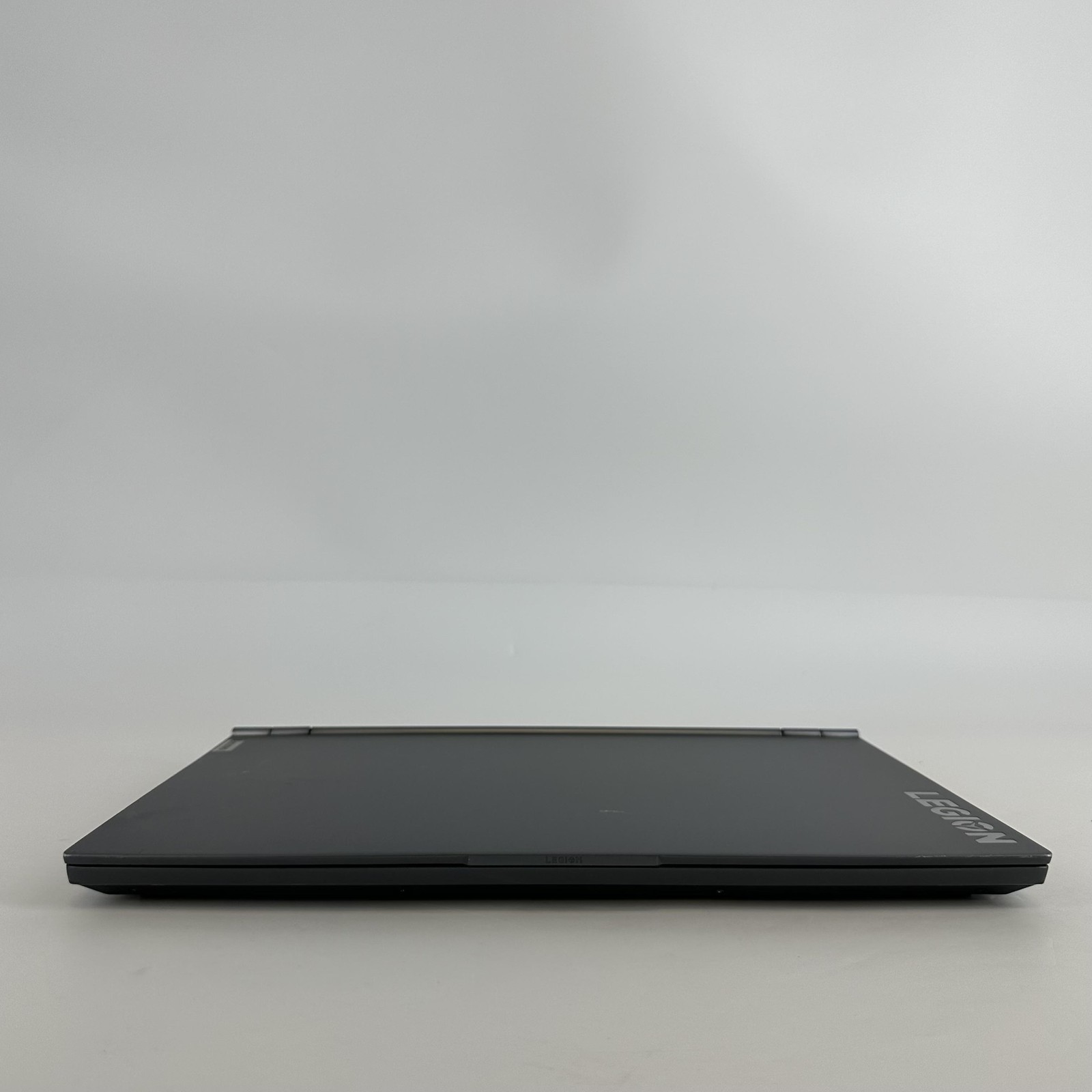 Lenovo Legion 7i 15.6 240Hz FHD i7-10750H 2.60GHz 32GB 2TB RTX 2070 Super Max-Q