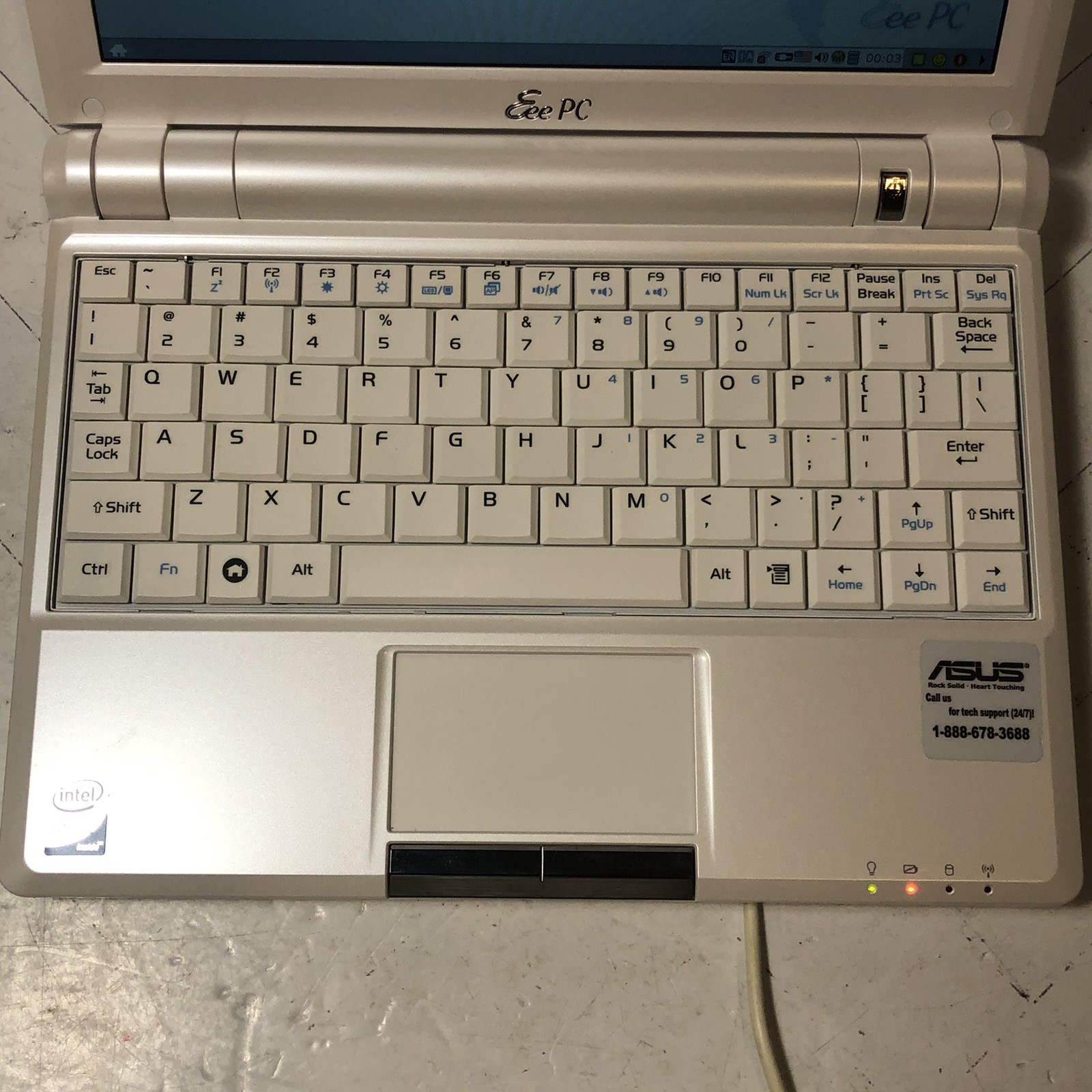 Asus Eee PC 900A Laptop 1.60 GHz, 1 GB RAM