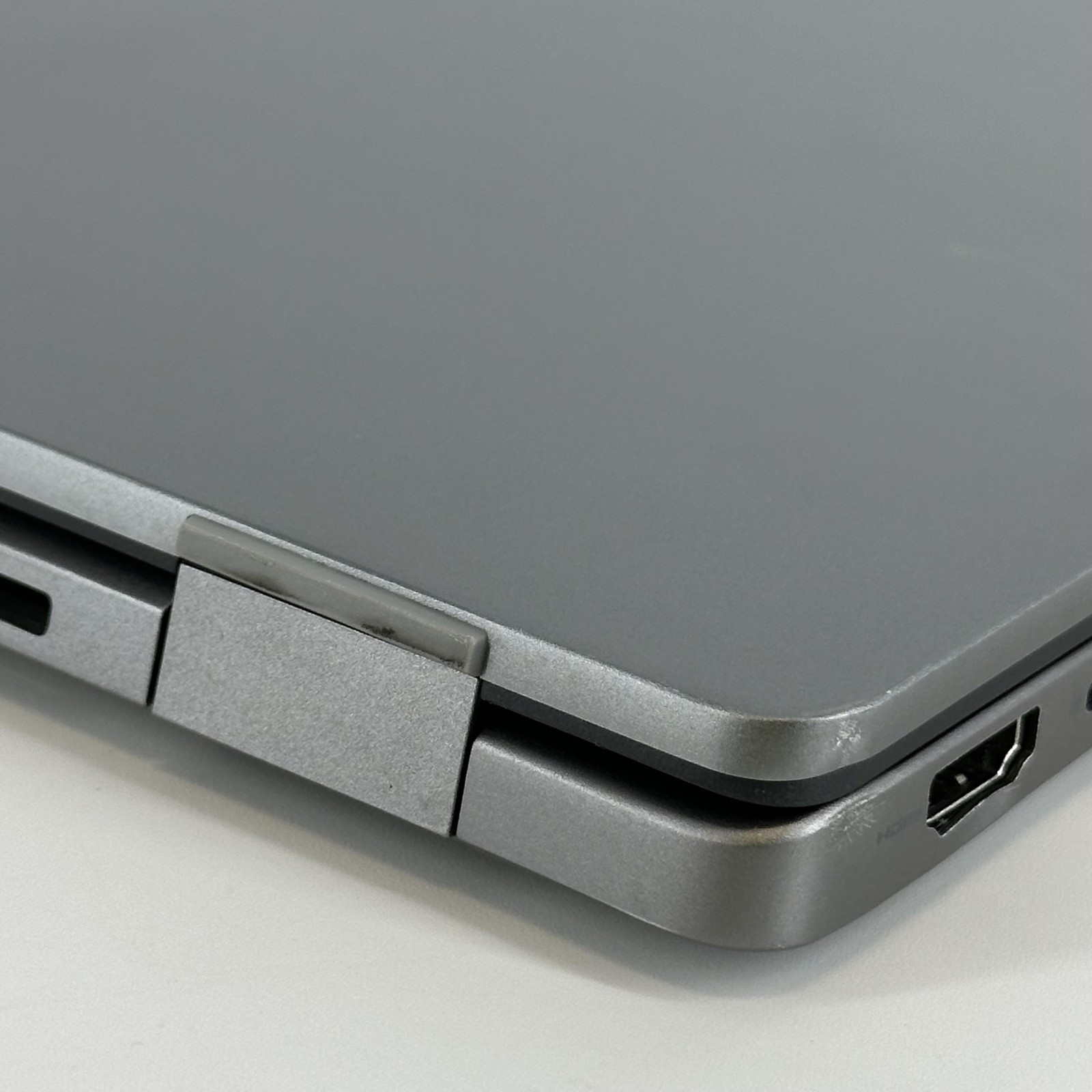 Dell Latitude 7450 14 Gray QHD TOUCH 3.8 GHz Ultra 7 165H 32GB 256GB SSD Good