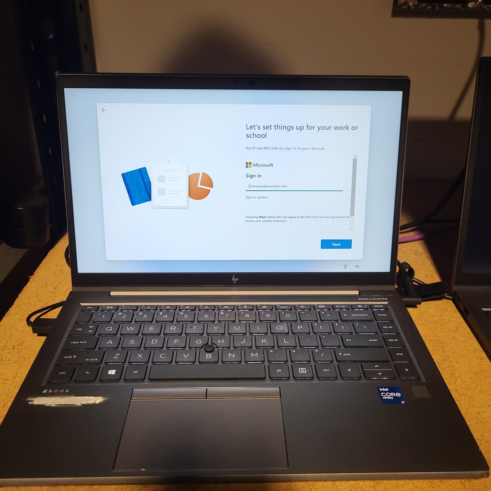 Scratched LCD HP ZBook Firefly 14 G8 Intel i7-1185G7 3GHz 16GB 512GB SSD