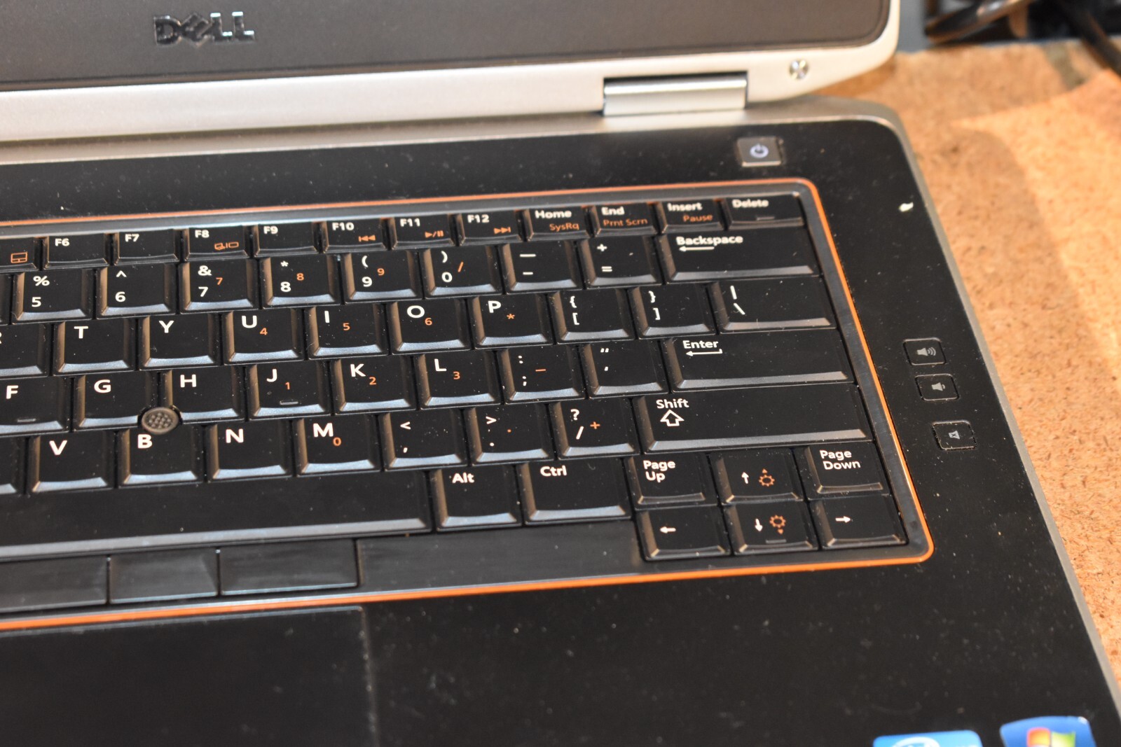 Dell Latitude E6420 Intel Core i5-2520M 4GB RAM 500GB HD Windows 7 32-bit Webcam
