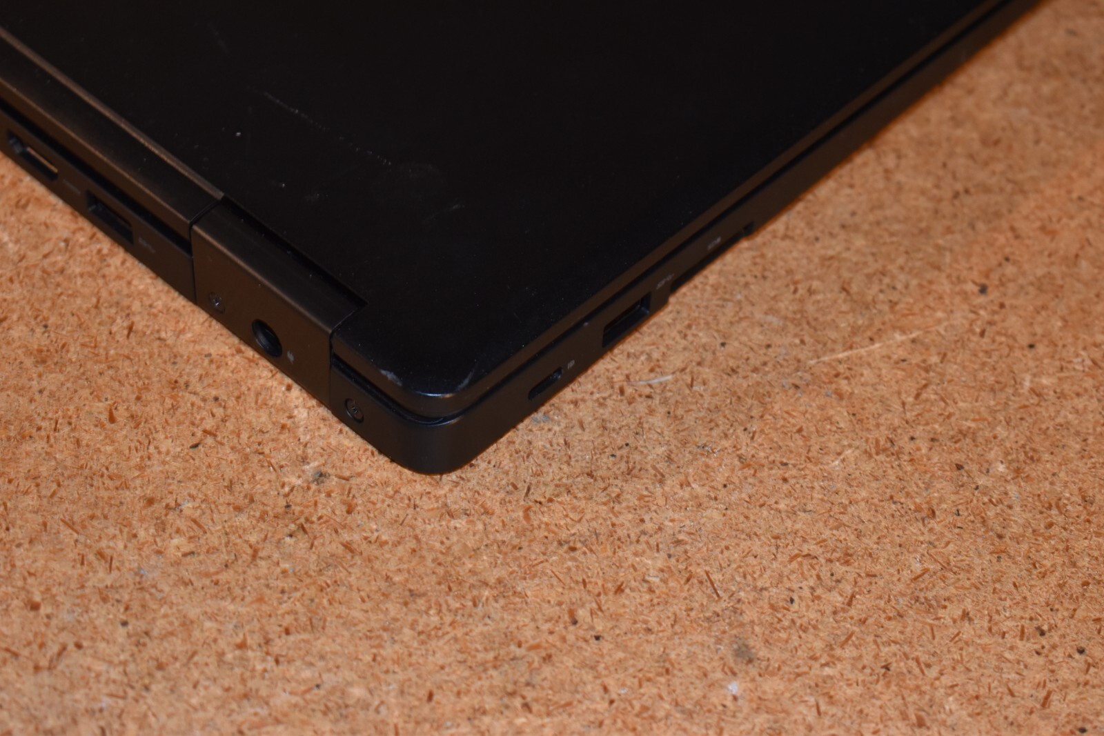 Dell Latitude 5590 Quad Core i5-8250U 1.6 GHz 8GB RAM 128GB SSD Windows 11 Pro