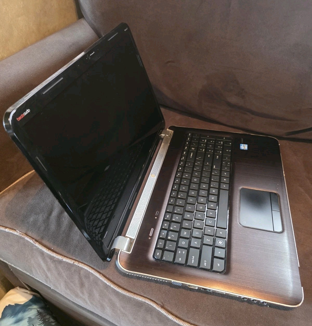 HP Pavilion 17.3″ DV7-6B55DX Laptop Intel i5-2430M 2.4GHz 8GB NO HDD NO Charger
