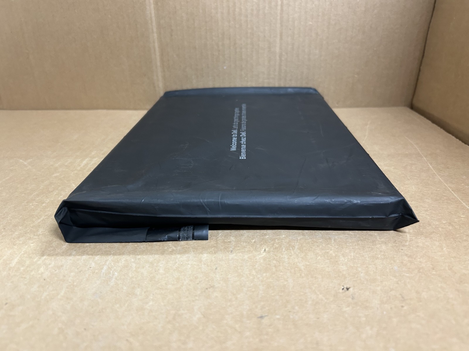 Dell Pro 14 AMD RYZEN 16GB DDR5 512GB NVMe AMD RADEON GPU W11P 14″