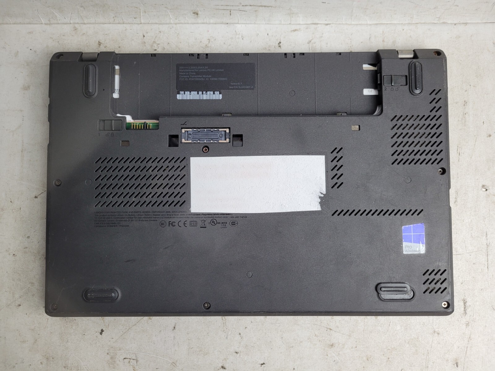 Lenovo ThinkPad X250 w/i5-5200U, 8GB RAM, 12.5″ Laptop for Parts #1877