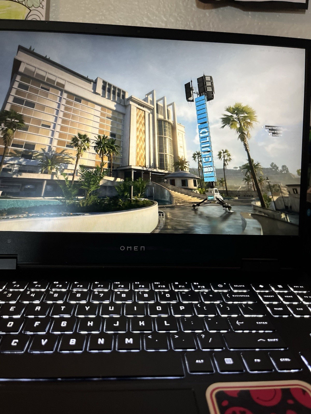 HP OMEN 15-en1097nrGaming Laptop AMD Ryzen 5 5600H 16GB RAM 932GB SSD Windows 11