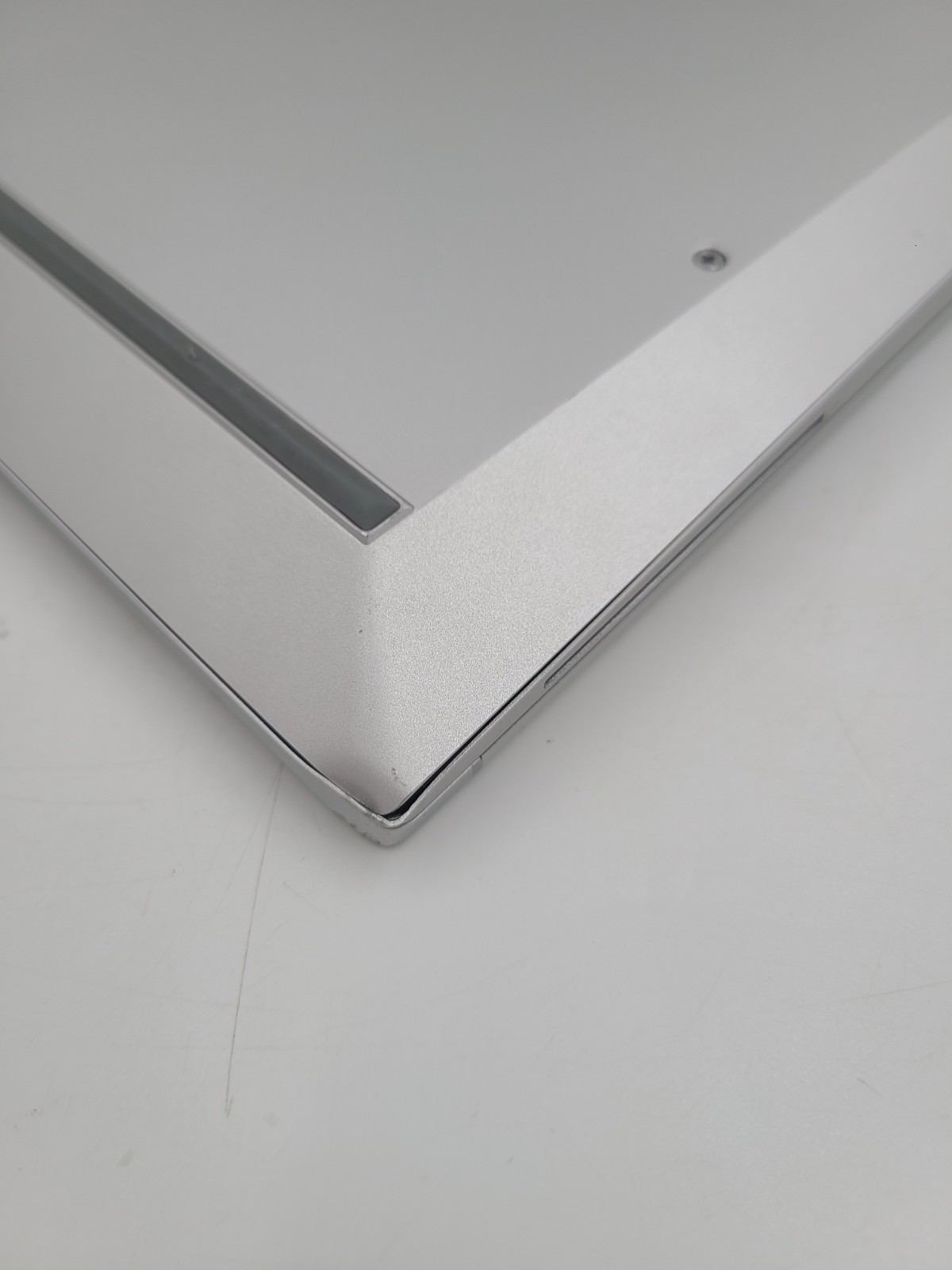 HP EliteBook 840 G8 i7-1165G7 2.80GHz 16GB Ram 256GB SSD Win 11 Pro