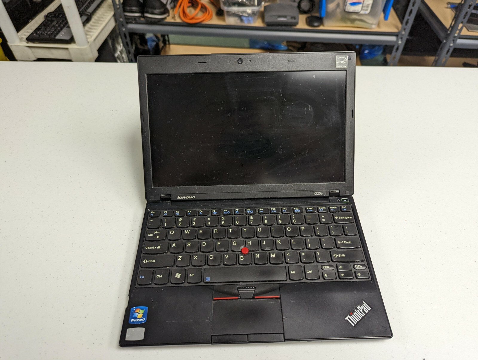 Lenovo ThinkPad X120e 059624U | AMD E-240, 8GB, 300GB HDD | Moderate Wear