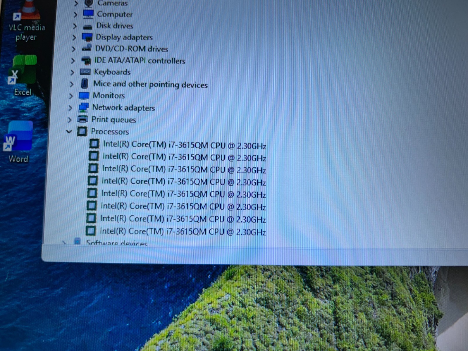 Samsung 700Z 17.3″ i7 Laptop 8GB 128GB SSD Win 11 Pro Office 2021 2GB GRAPHICS