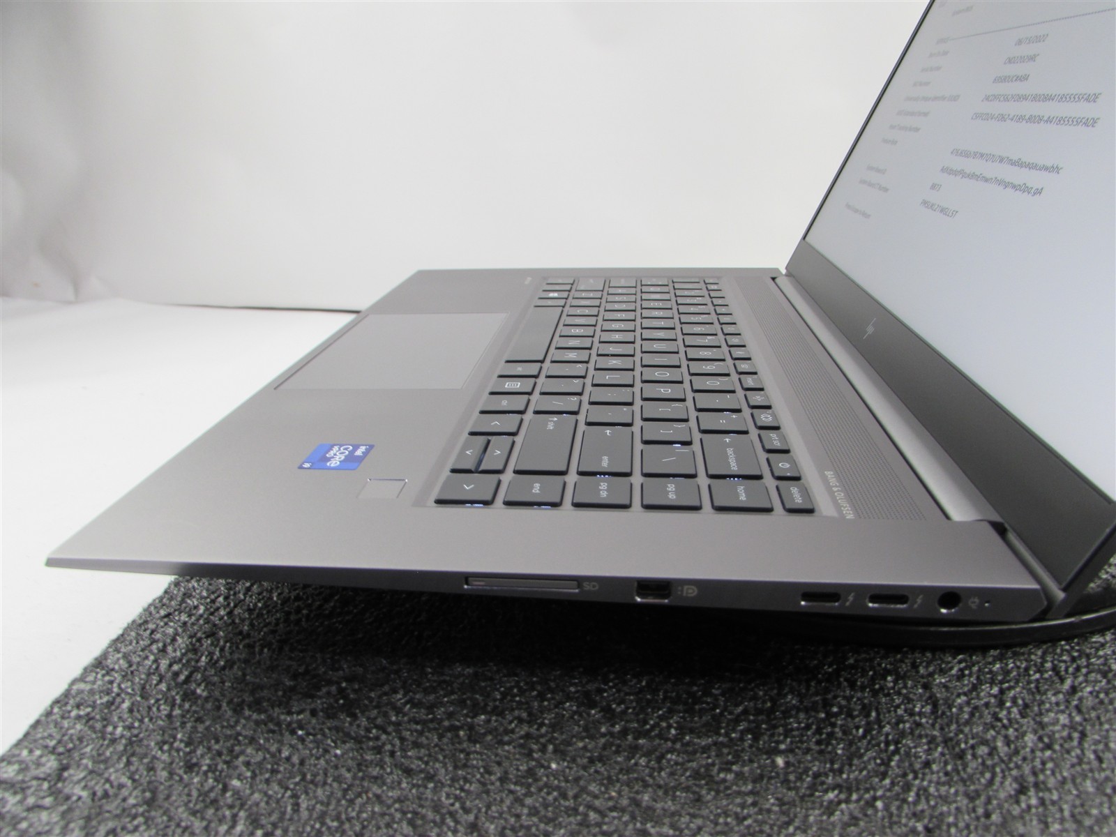 HP ZBOOK STUDIO (G8) 1920X1080 FHD I9-11950H 1TB SSD 32GB RAM RTX A3000 NO O.S