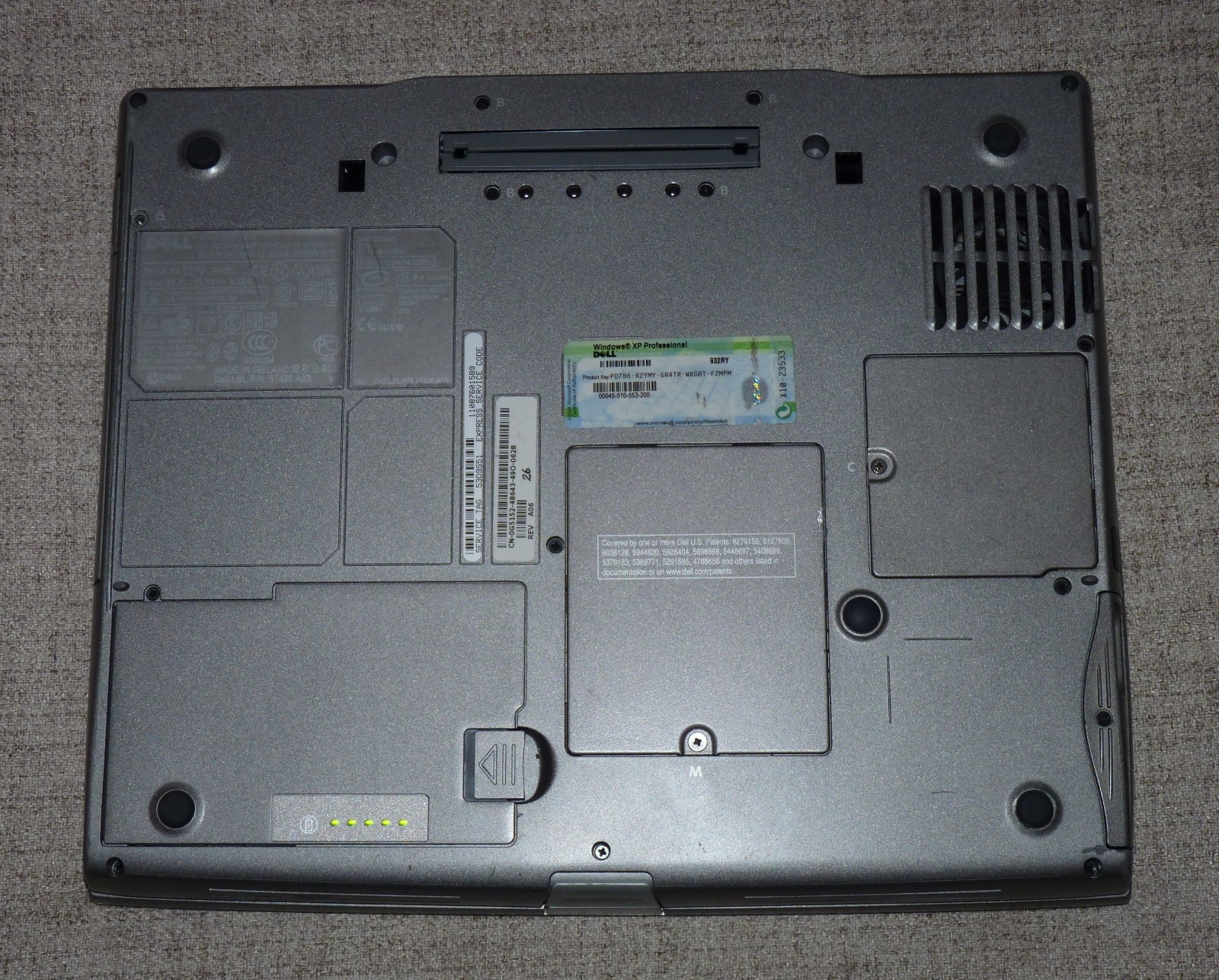 COMPLETE Dell Latitude D600 14″ 1.40GHz/64GB SSD/1GB/Serial/Parallel/ATI GPU/XP