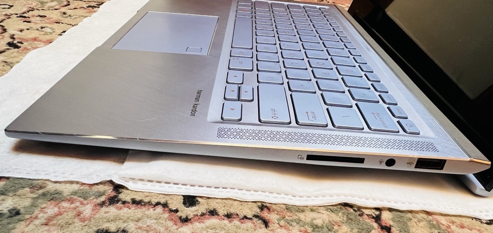 Asus Zen Book Ux431FA, I7 8th Generation @1.80GHz,8G,UHD Graphics,256G,Win11 Pro