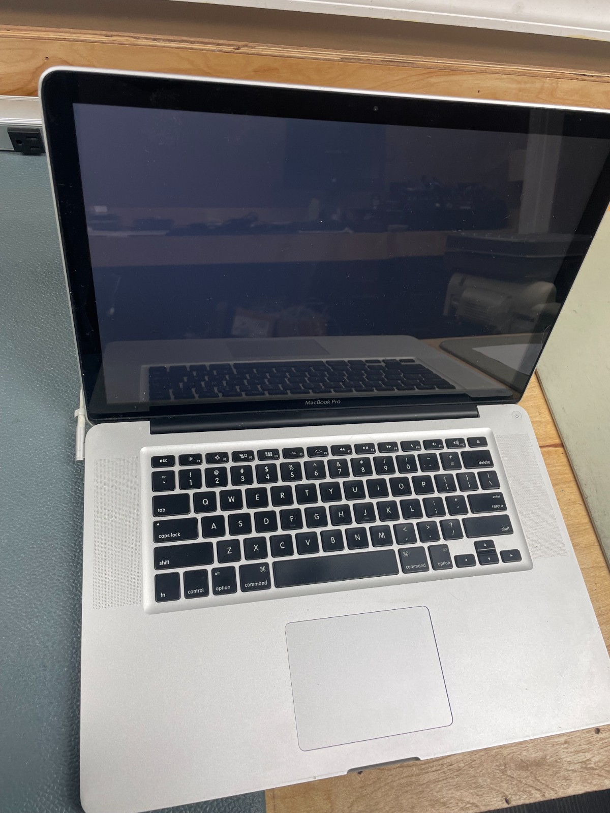 Lot 7 Misc Apple Macbooks AS IS A1229, A1181, A1278, A1286, A1211, A1251, A1286