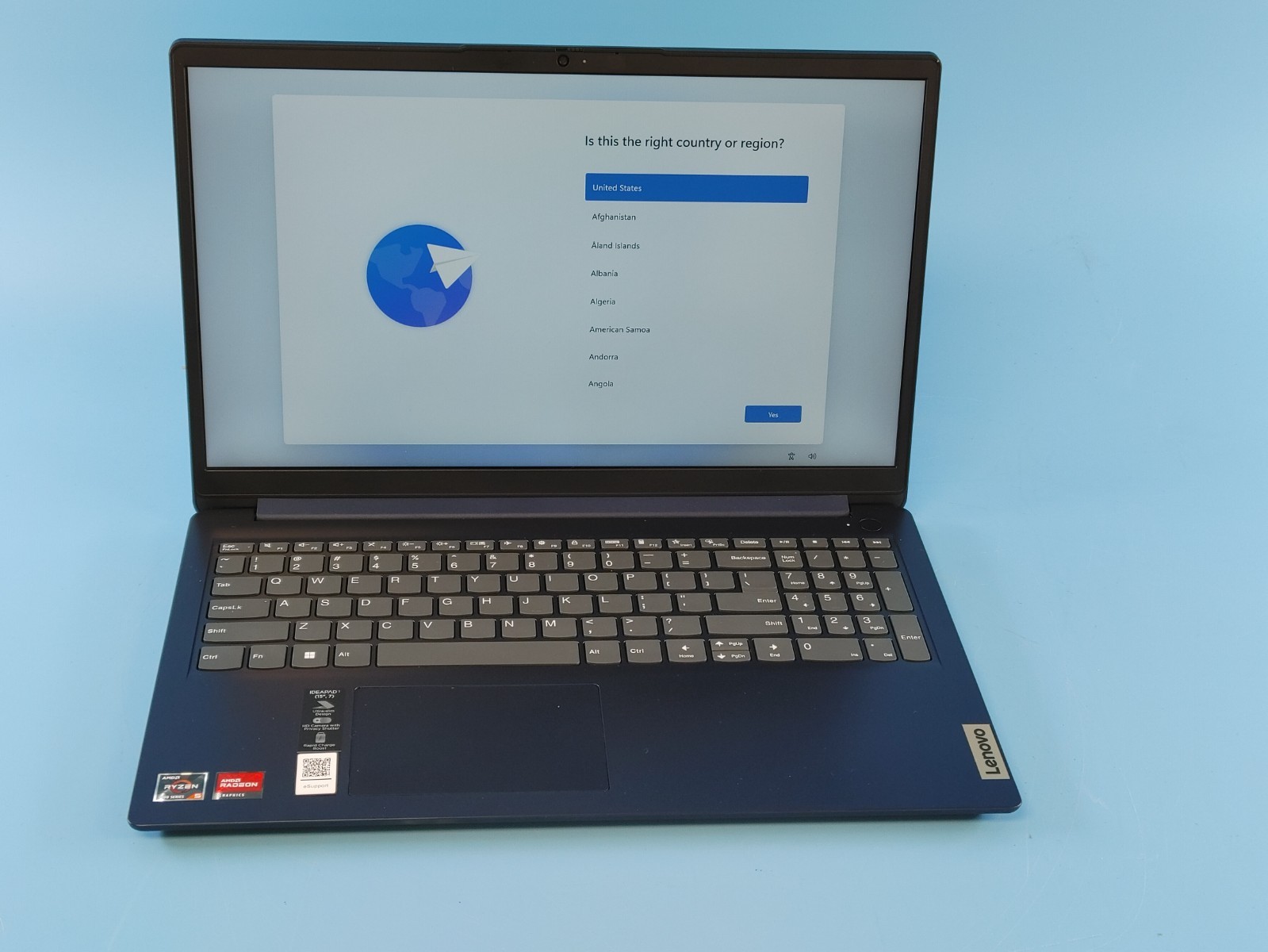 Lenovo IdeaPad 1 15AMN7 15.6″ Ryzen 5 7520U 8GB 256GB SSD Windows 11 Home