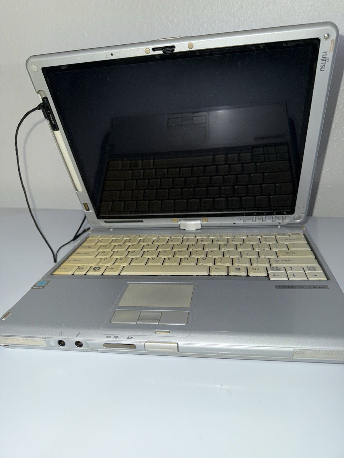 Fujitsu Lifebook T4220 Core 2 Duo T7500 / 3GB / NO HDD Tablet PC Pen Boots only