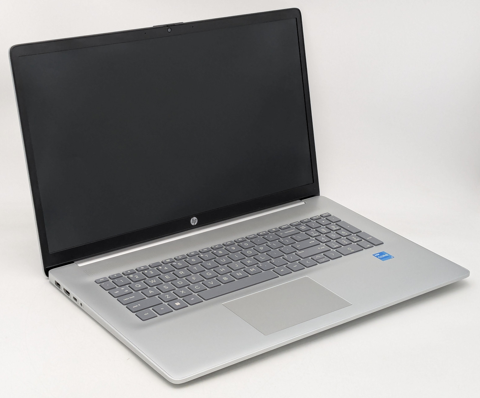HP Laptop 17-cn3103nr 17.3″ Intel i3-N305 16GB DDR4 1TB SSD + 128GB UFS W11H