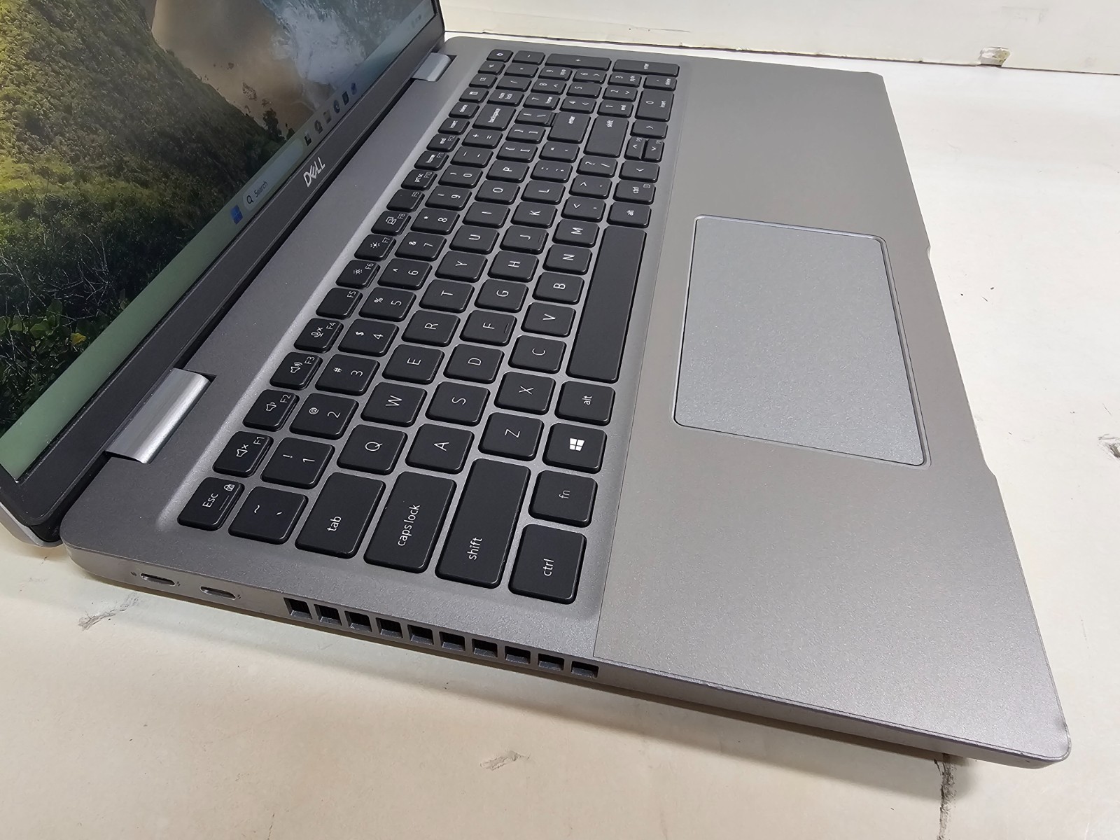 Dell Precision 3561 Laptop – 2.3 GHz i7-11800H 32GB 256GB SSD T1200 15.6″ – SP71