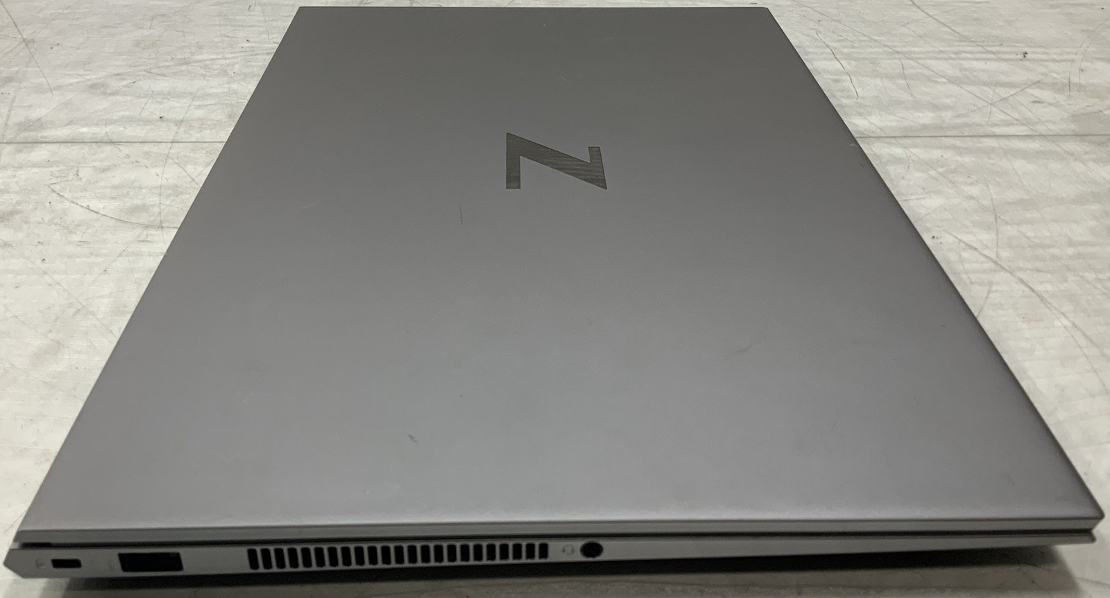 HP ZBook Studio G7 i7-10850H 2.70GHz, 512GB SSD, 32GB RAM, Quadro T2000, Win10P