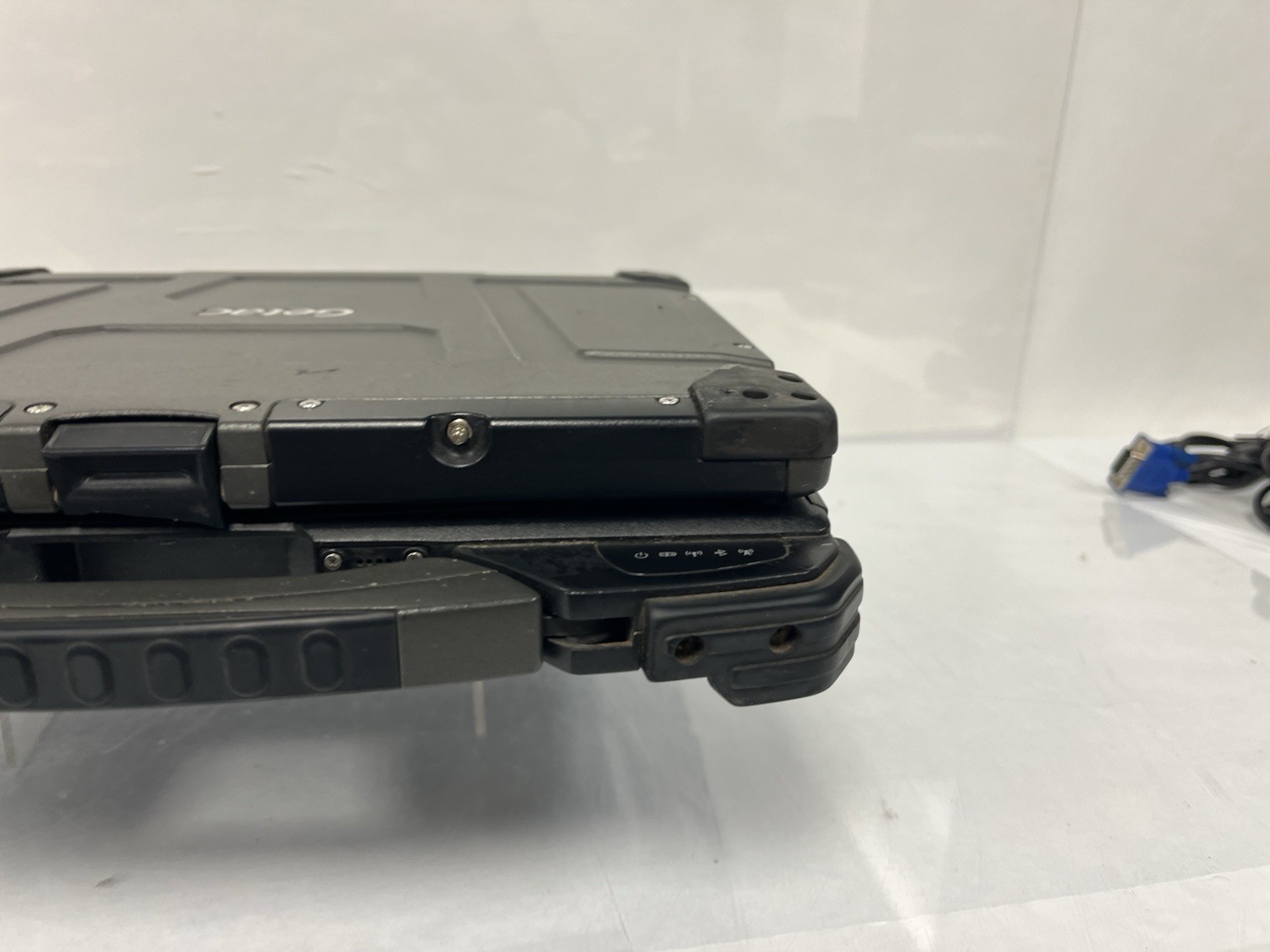 Getac B300 G5 Rugged Touch 13.3″ i5-4300M 2.60GHz 4GB Ram 128GB SSD 14869 Hours