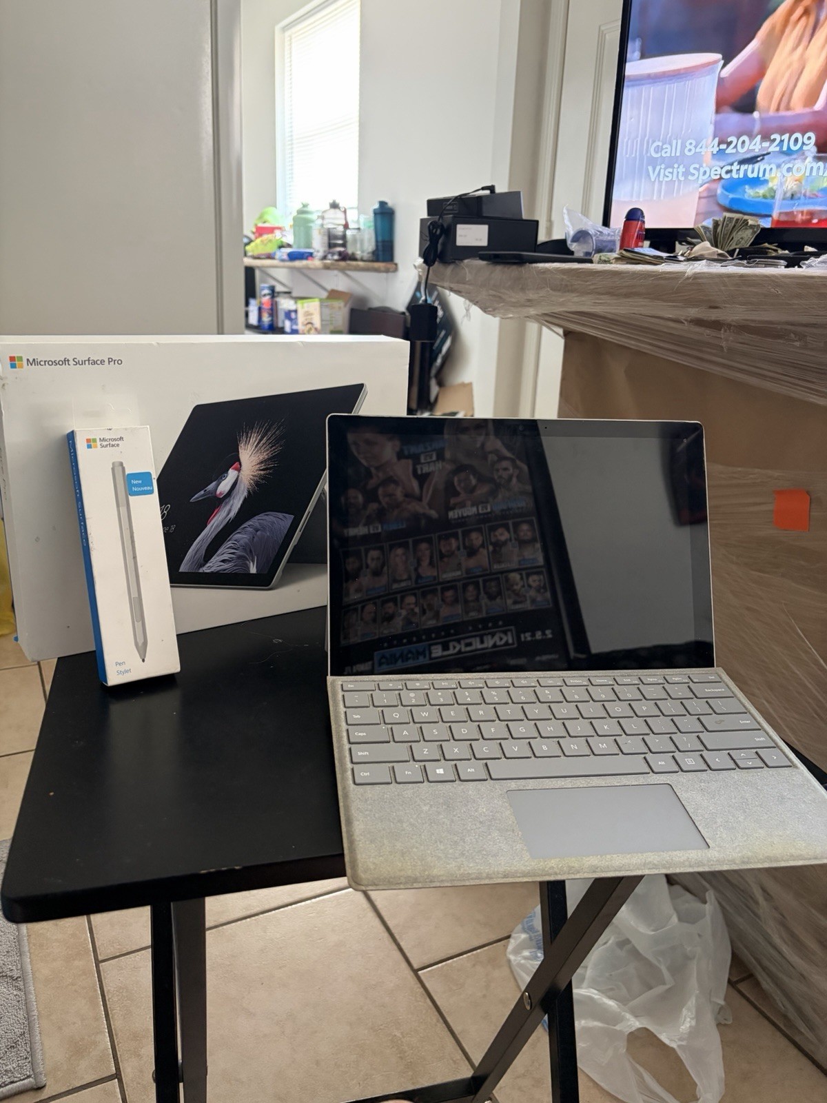 Microsoft Surface Pro 1796 i5 8GB RAM 256GB Windows 10 Pro W/ Pen Stylet