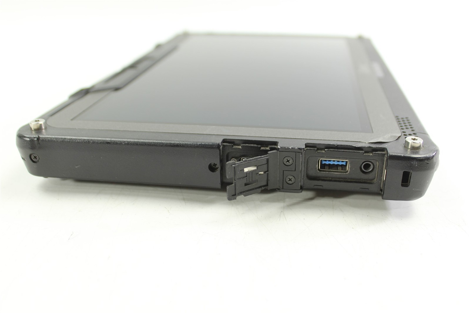 Getac F110 G6 Rugged Tablet 11.6″ i5-1135G7 2.4GHz 256GB SSD 8GB RAM NO OS