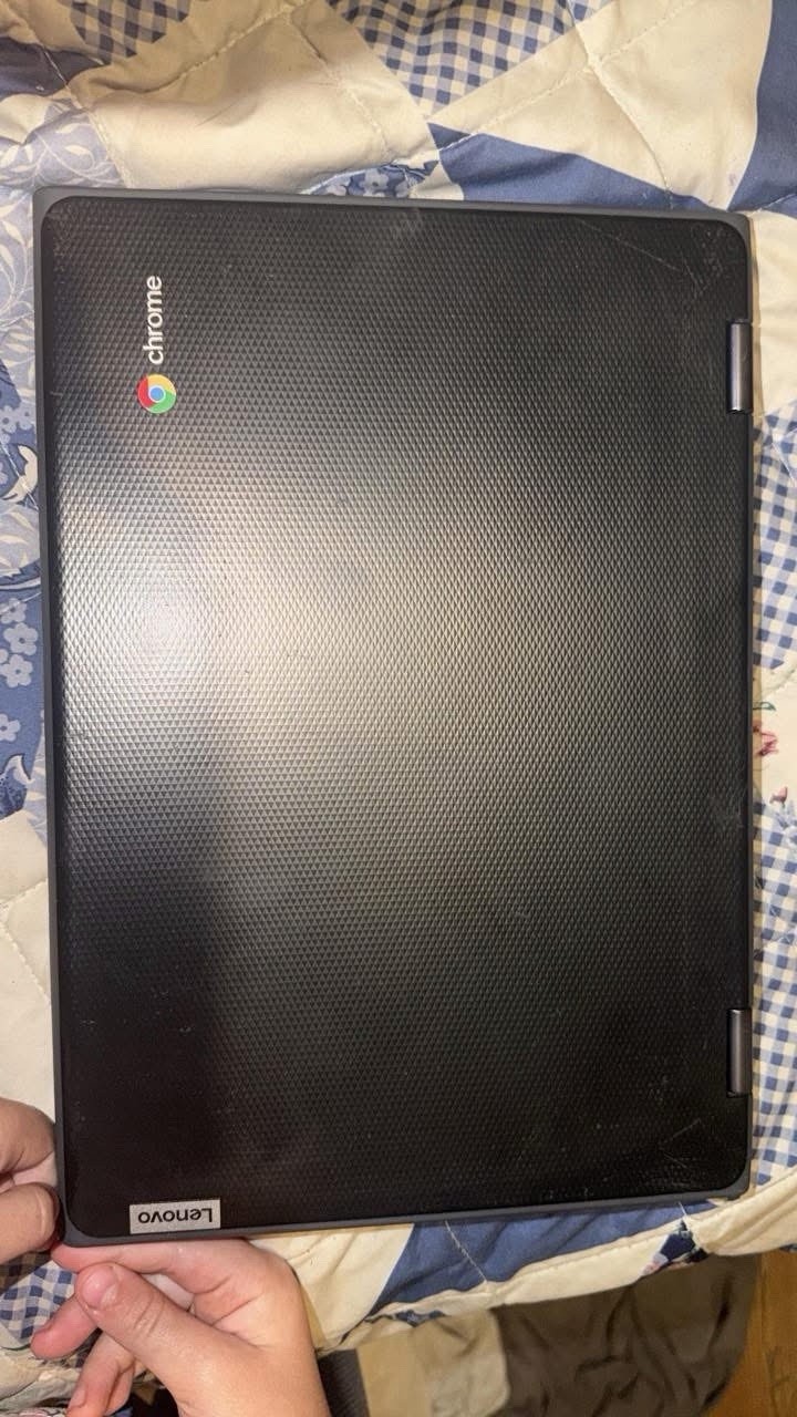 Lenovo Chromebook 11.6″ 2-in-1 Touchscreen Celeron 4GB 32gb Chrome OS