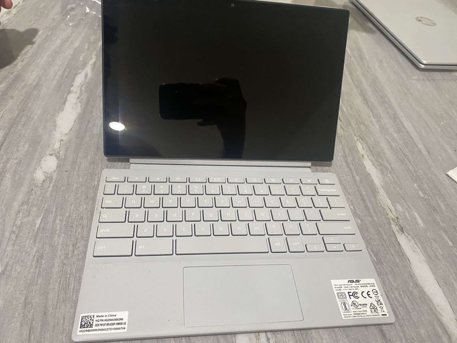 ASUS Chromebook Detachable CM3001 10.5″ Laptop MediaTek Kompanio 520, 4GB, 64gb