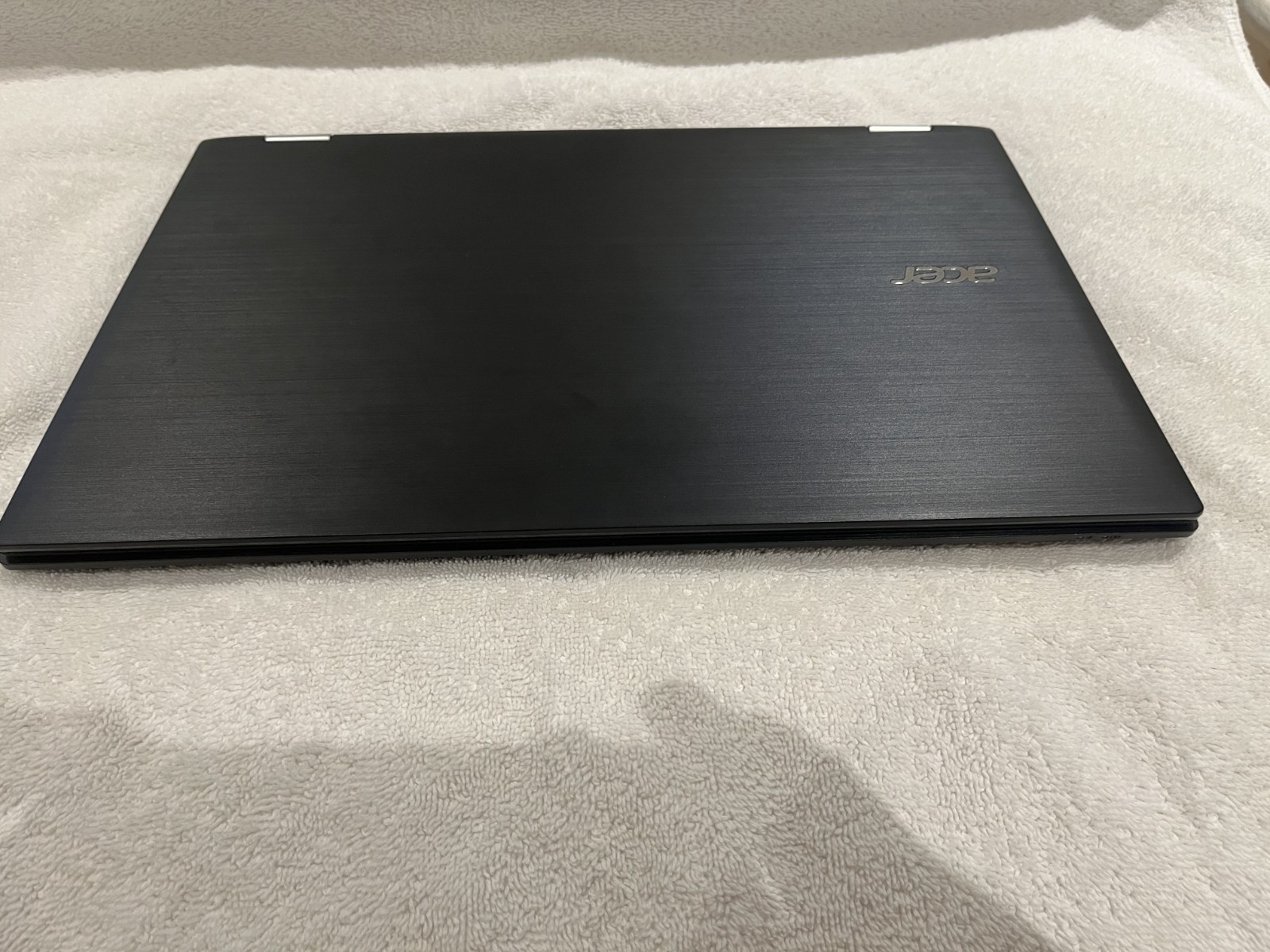 ACER Spin3 SP315-51-757C i7-7500U 2.7Ghz 256 SSD 1TB HDD 1080 15.6″ Display