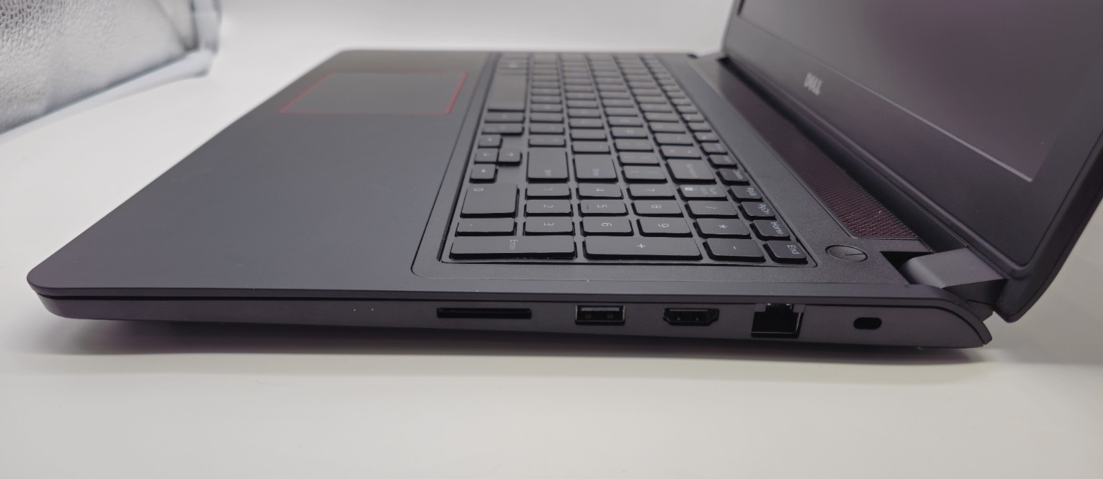 Dell Inspiron 15 5577 | i7-7700HQ | 1TB NVME | 16GB RAM | GTX 1050 | Win 11 Home
