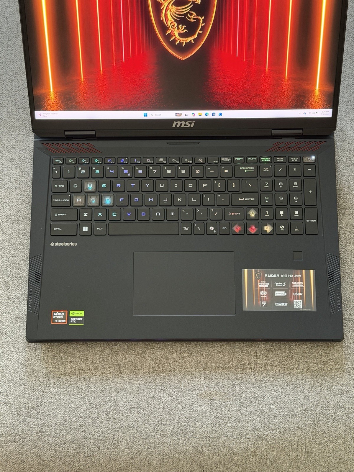 MSI Raider A18 HX 18″ UHD+ AMD Ryzen 9 9955HX3D 32GB DDR5 2TB SSD RTX 5080 W11P