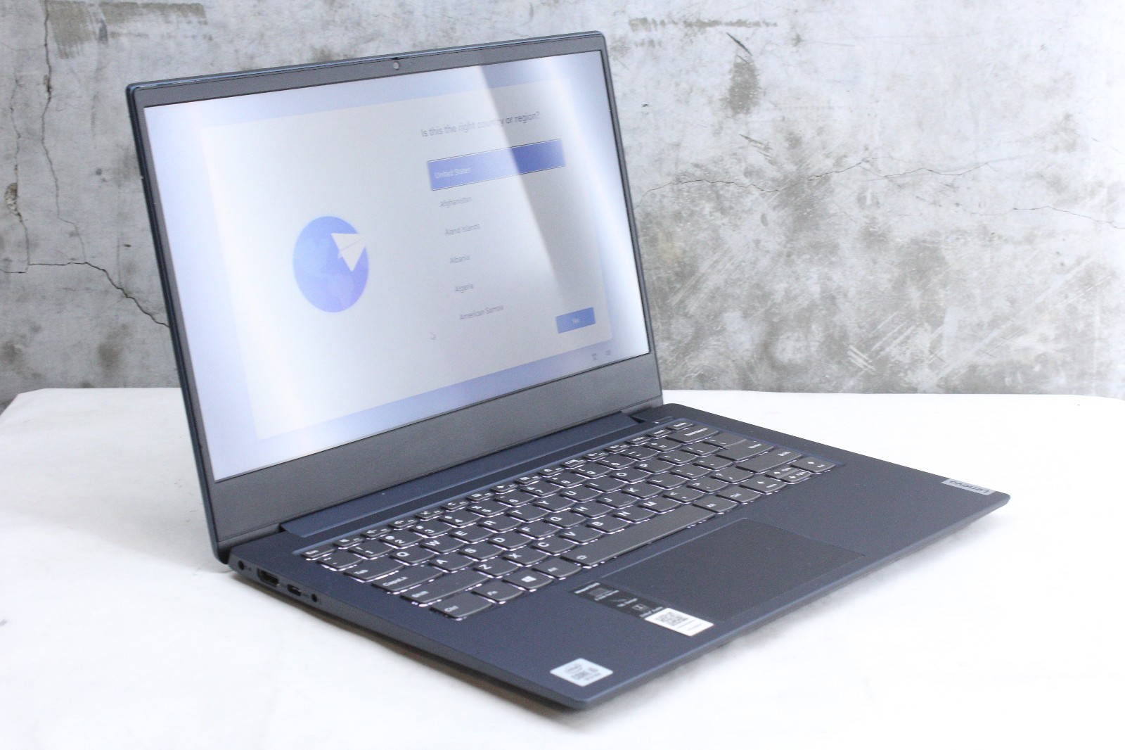 Lenovo IdeaPad S340 14IIL | i5-1035G1, 8GB Ram, 256GB NVMe, Grade B- Read!
