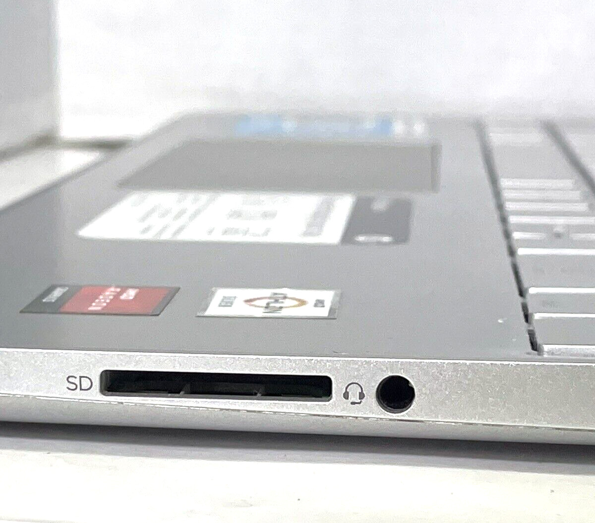 HP 15-EF1081NR 4GB Ram 256GB SSD Laptop Notebook w11h