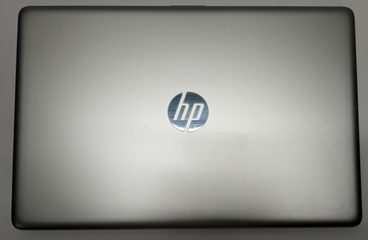 HP 15-da0xxx Notebook PC 15.6″ i3-8130u@2.20GHz 4GB RAM No HDD No OS MC430*!