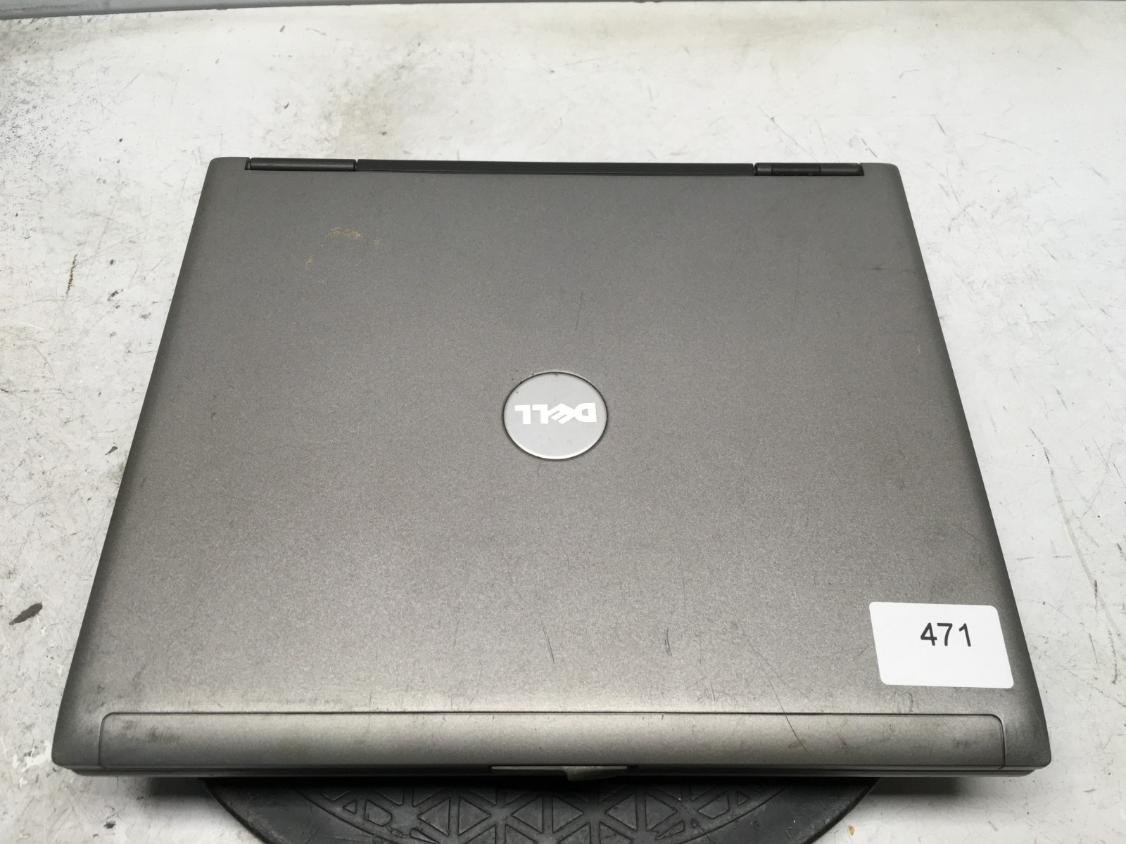Dell Latitude D410 Intel Pentium M 06D8 2GHz 2 GB NO HDD