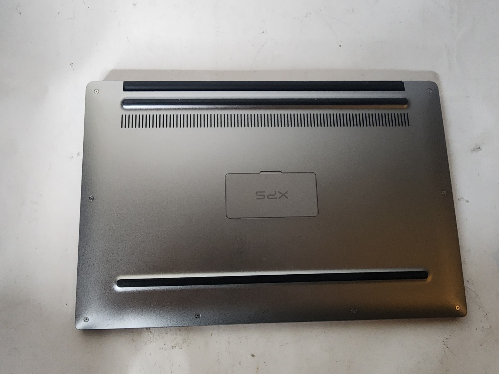 Dell XPS 13 9350, i5-6200u, 8 GB – 128 GB SSD Windows 10 Pro