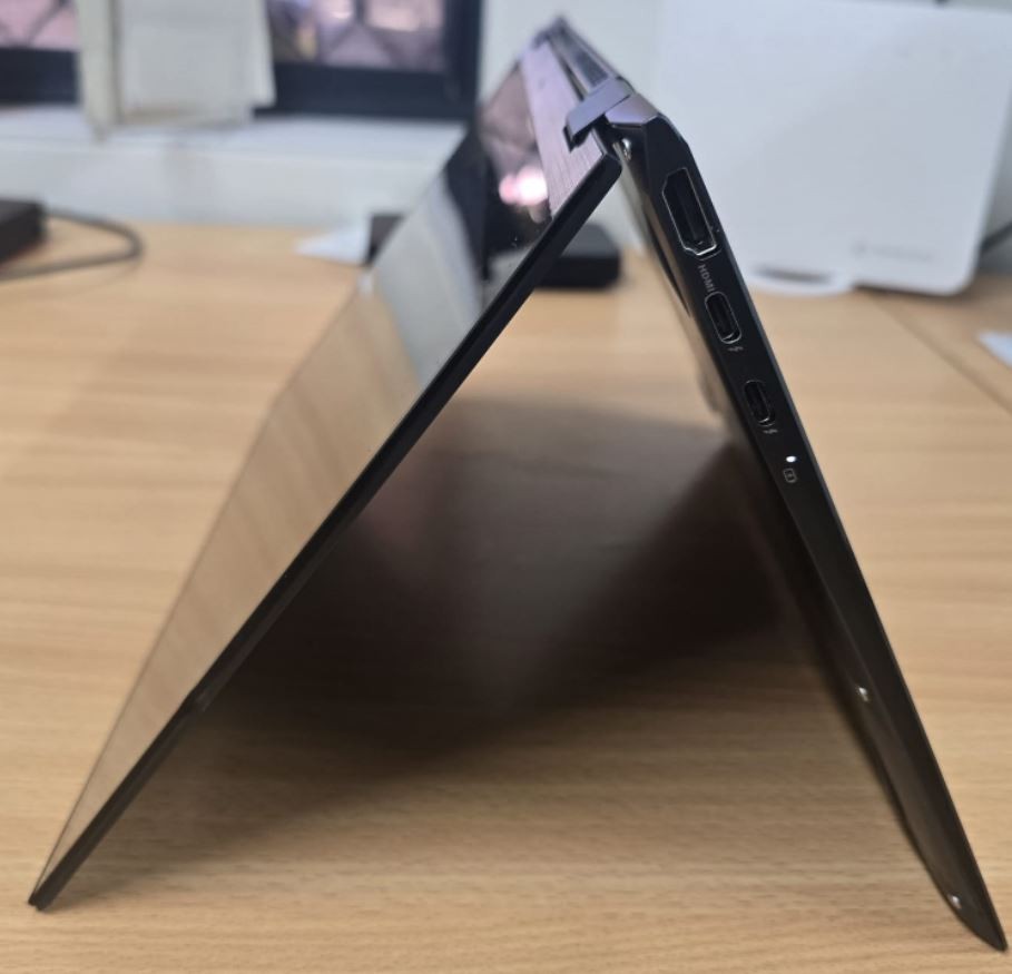 ASUS ZenBook Flip 13 OLED Touch | Evo Core i7 | 16GB RAM | 512GB SSD | 4K HDMI