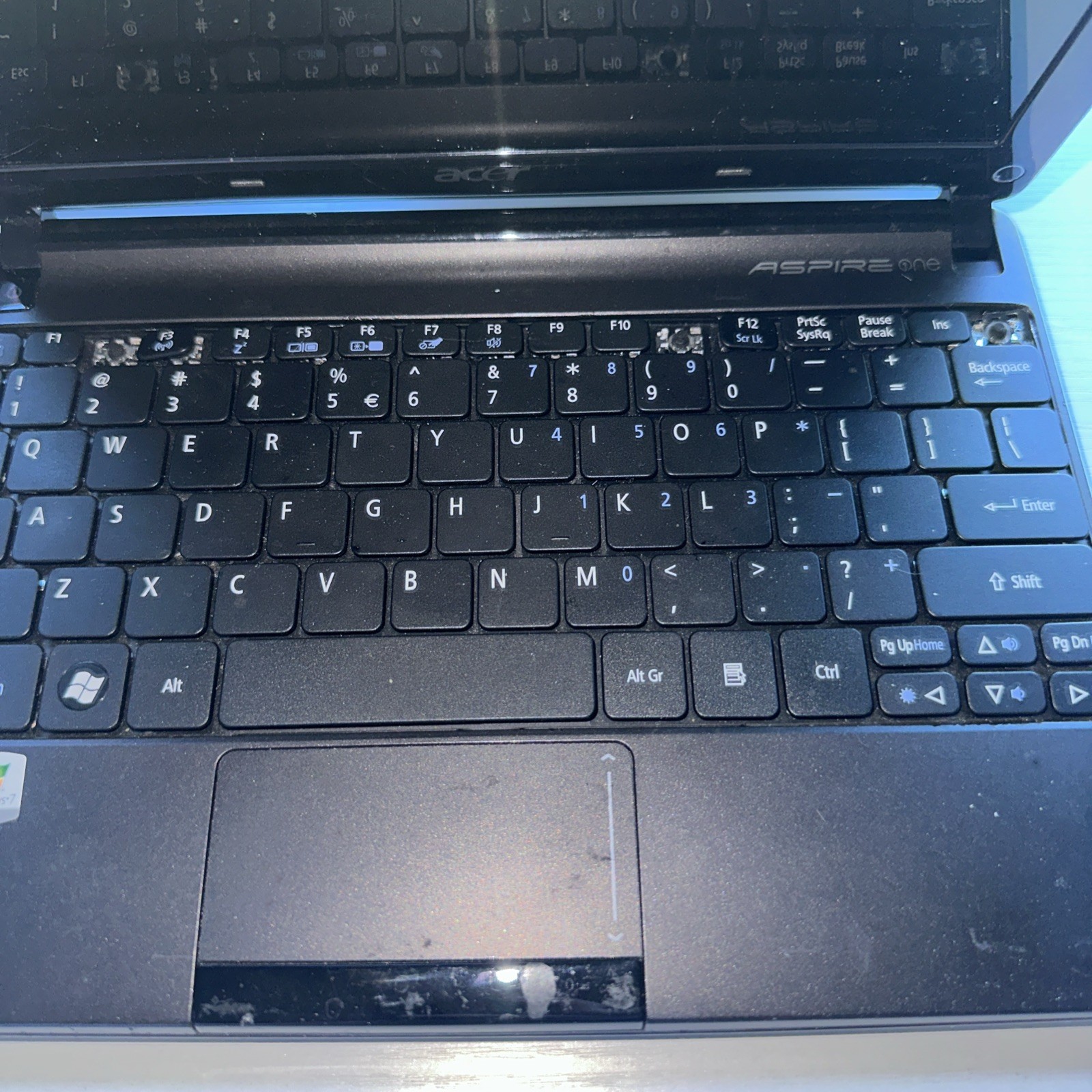 Acer Aspire One D257 10.1” Netbook Intel Atom 1GB RAM Windows 7 Starter