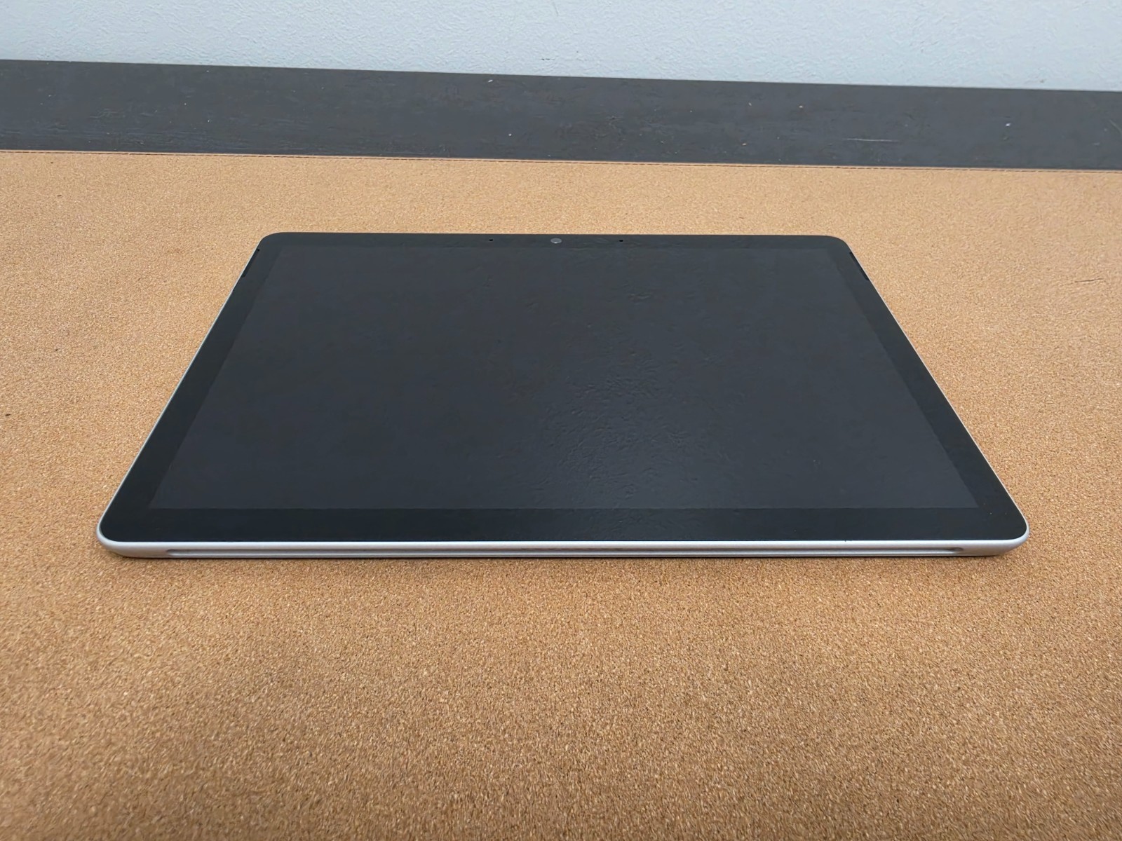 Microsoft Surface Go 2 m3-8100Y 8GB Ram 128GB SSD Win 11 Pro