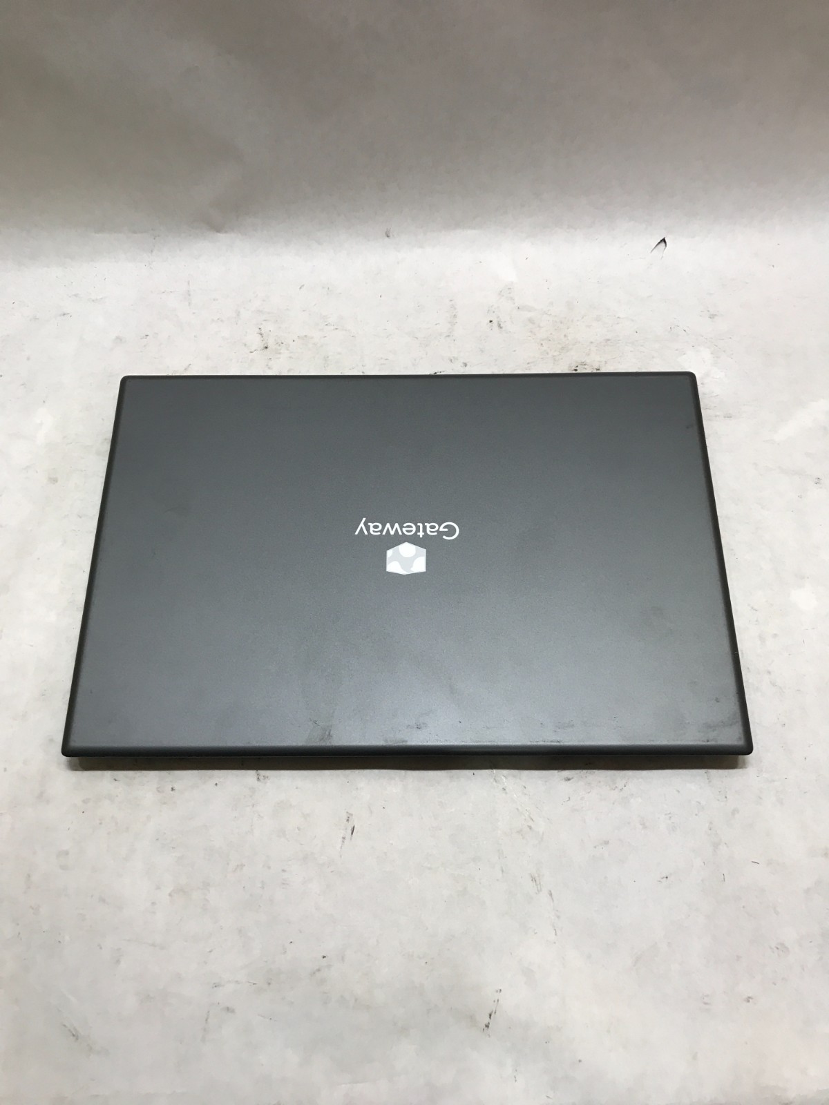 Gateway GWTN156-12BK 15″ AMD Ryzen 3 8GB RAM NO SSD/OS For Parts CRACKED!!! – DW