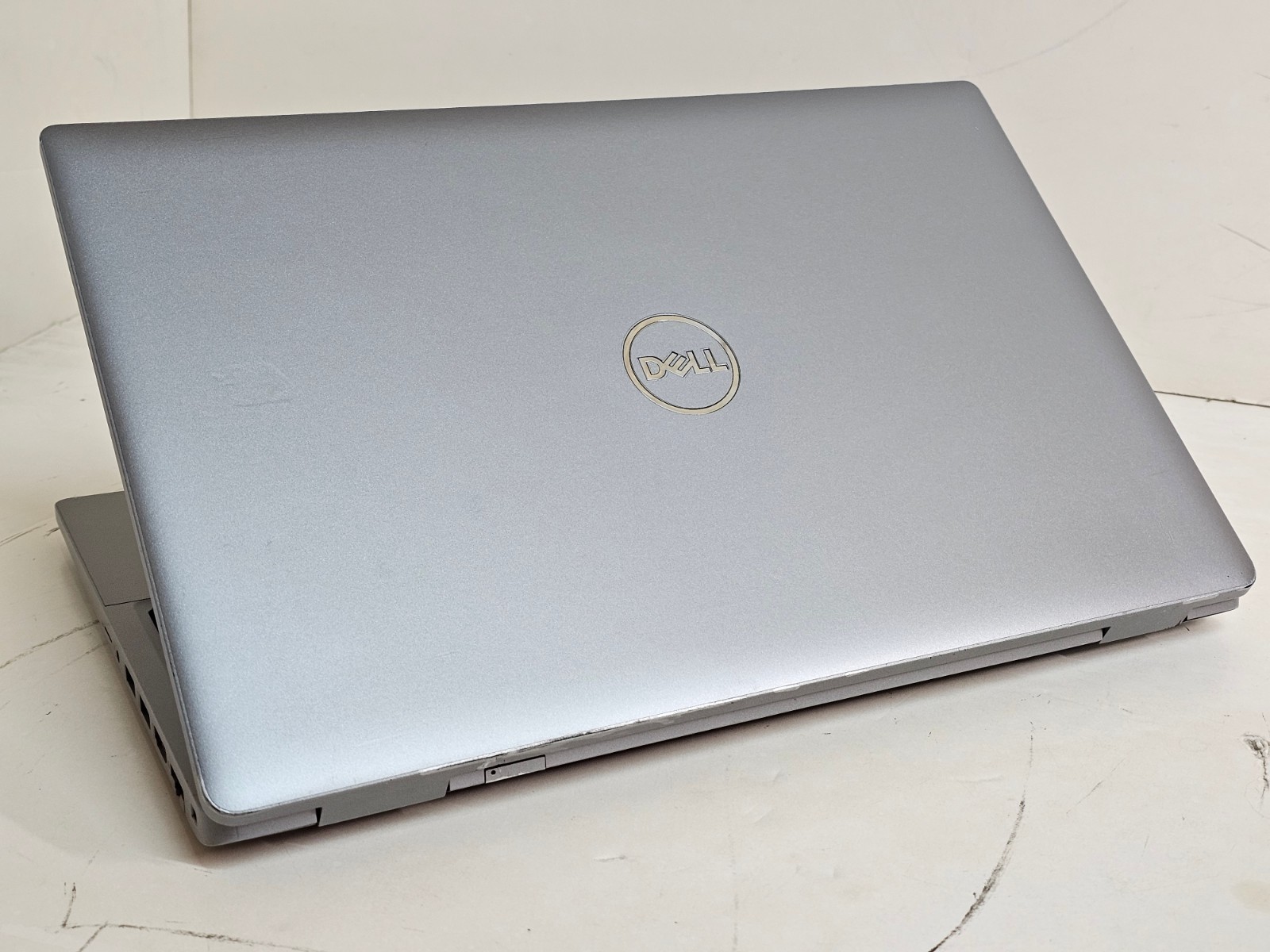 Dell Latitude 5520 Laptop – 2.6 GHz i5-1145G7 16GB 512GB 15.6″ Touchscreen SP33