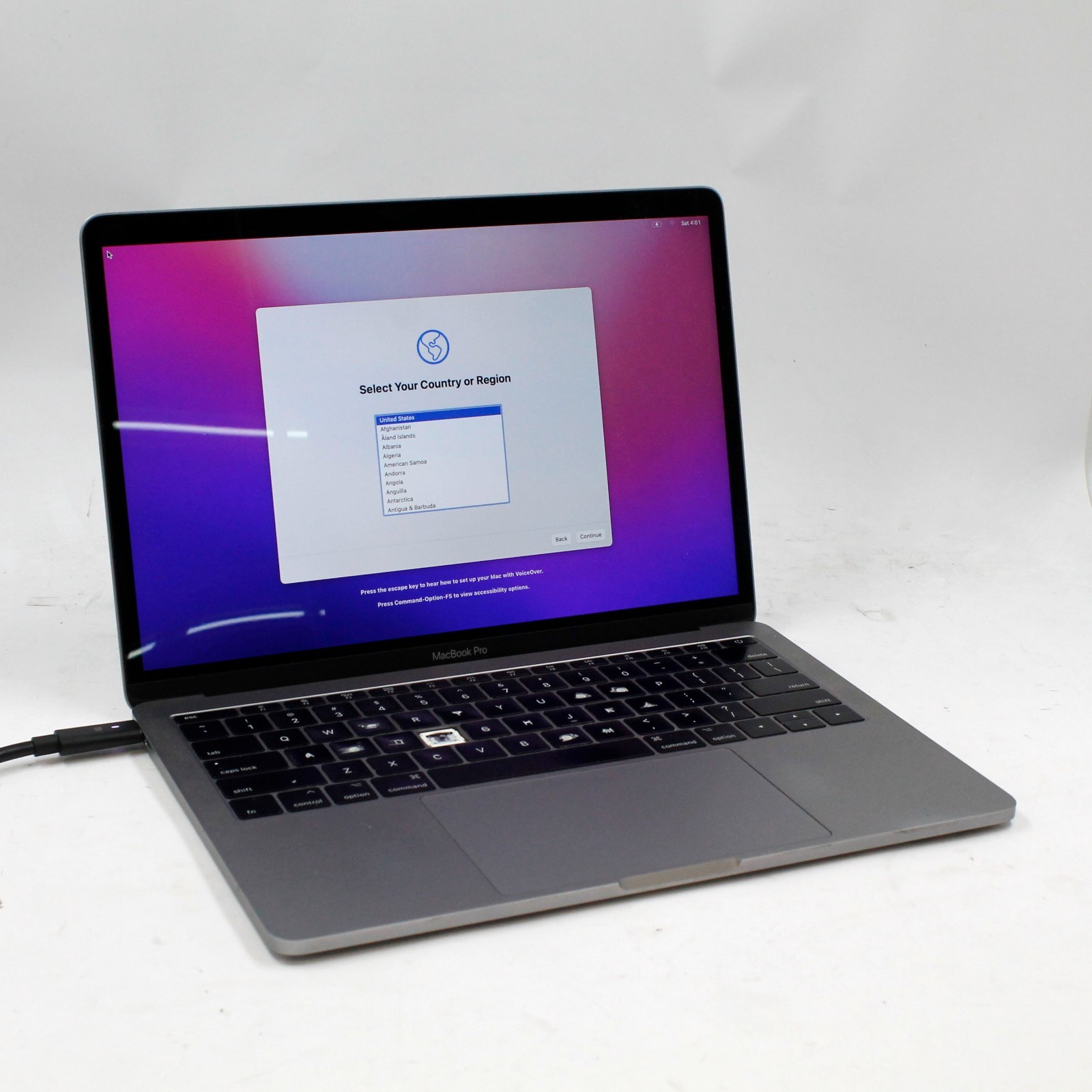 Apple MacBookPro 13″ 8GB 256GB (Mid 2017) i5-7360U No Touch Bar – Silver