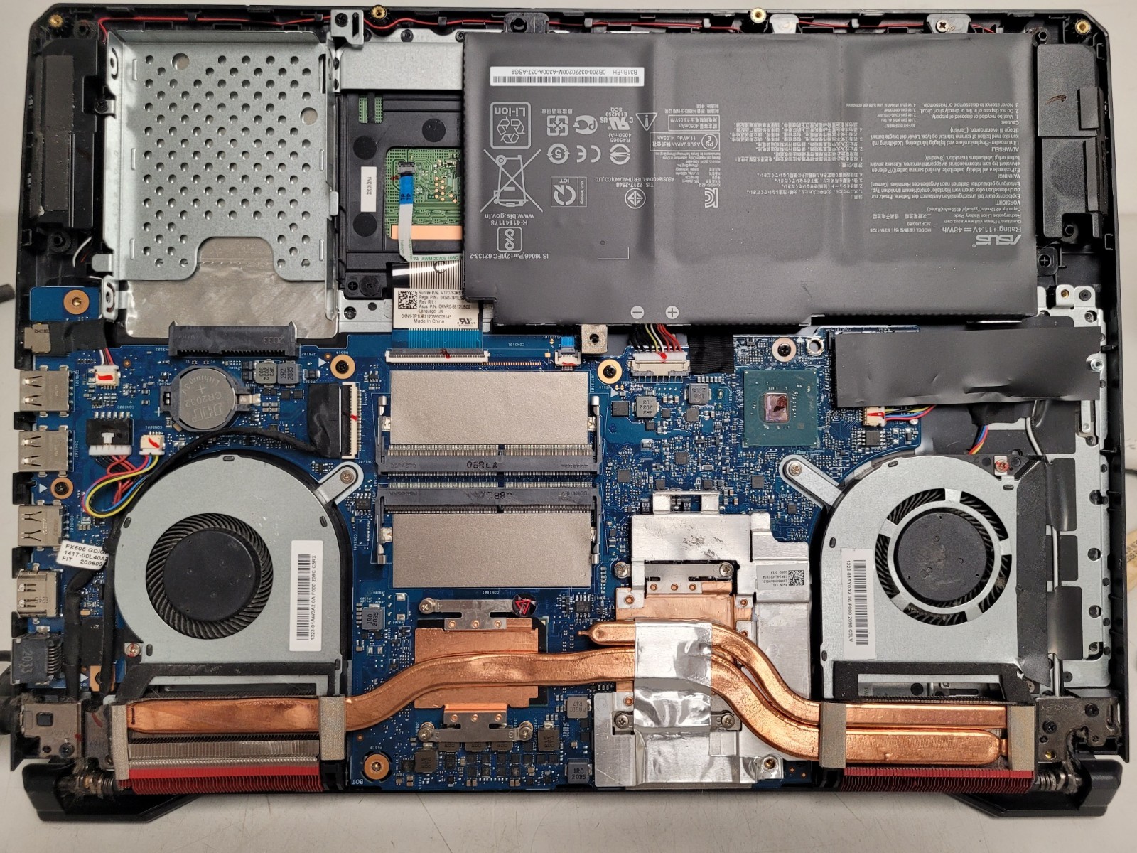 ASUS TUF Gaming 15.6″ FHD i7-9750H no ram noSSD FX505GT-AB73*Parts LANRCV0056324
