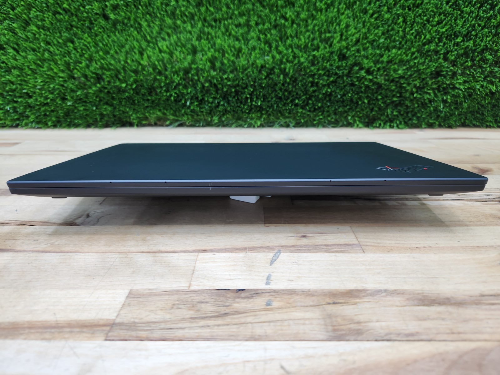 Lenovo ThinkPad X1 Carbon Gen 7 14″ FHD i5-10210U 8GB 256GB SSD Windows 11 Pro ~