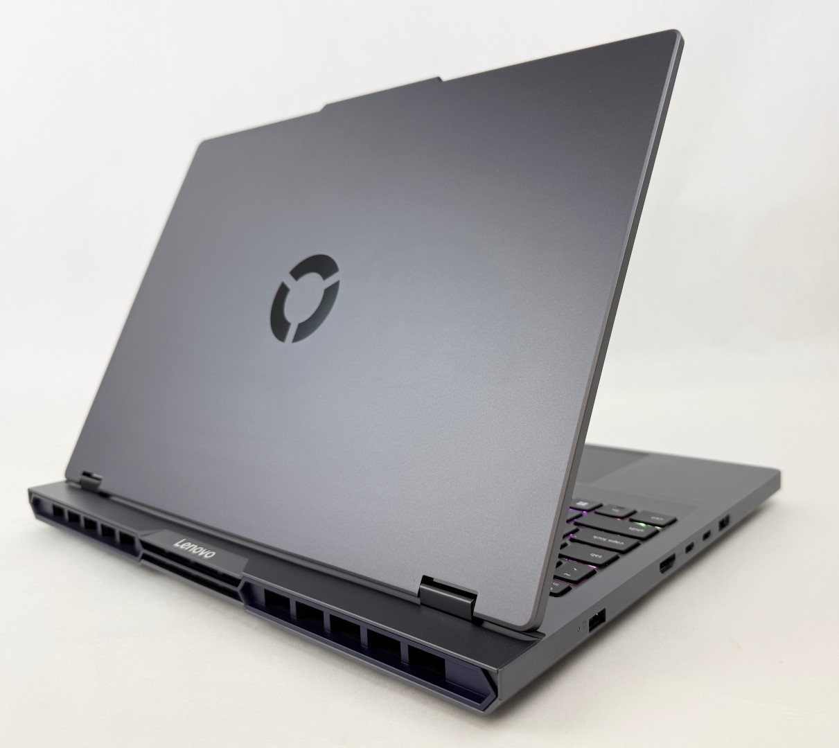 Lenovo Legion 5i 16″ Gaming Laptop – Core Ultra 9, GeForce RTX 5060, 32GB, 1TB