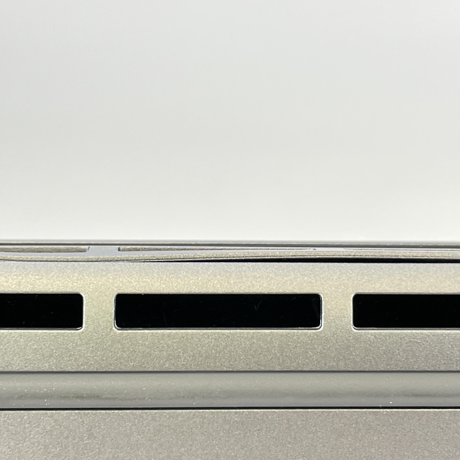 Dell Latitude 7650 16 Gray FHD+ 2.1 GHz Ultra 5 135U 16GB 256GB SSD Very Good