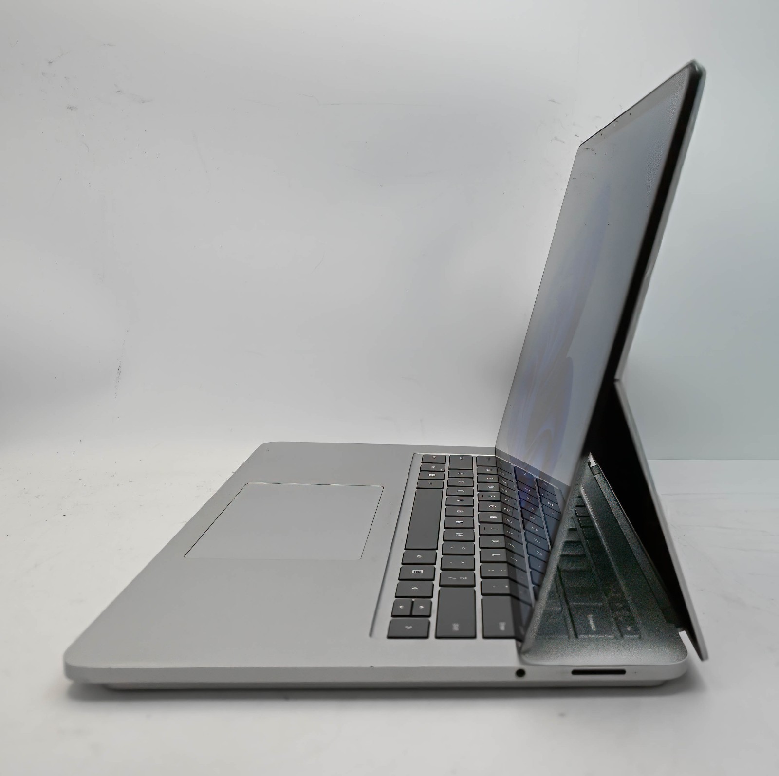 Microsoft Surface Laptop Studio i7-11370H 3.3GHz 16GB RAM 512GB SSD BH: 86.3%