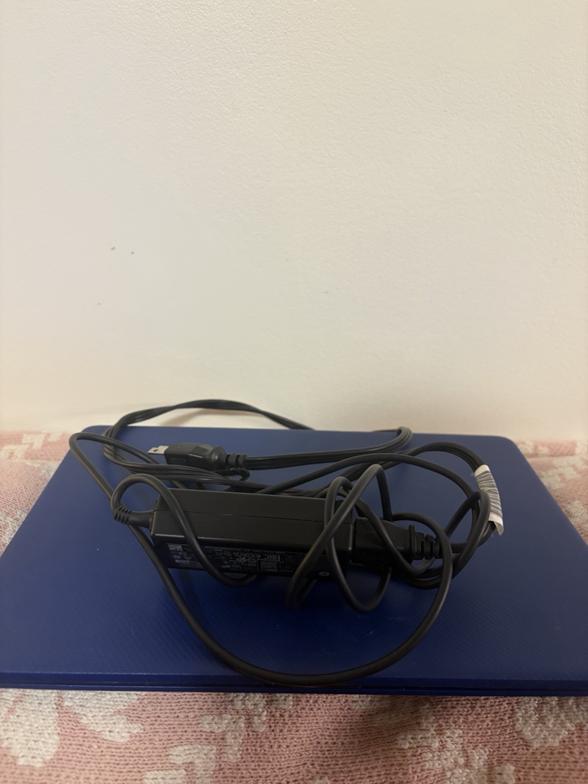 HP 14 Series 14-dq0010nr 14in Laptop blue