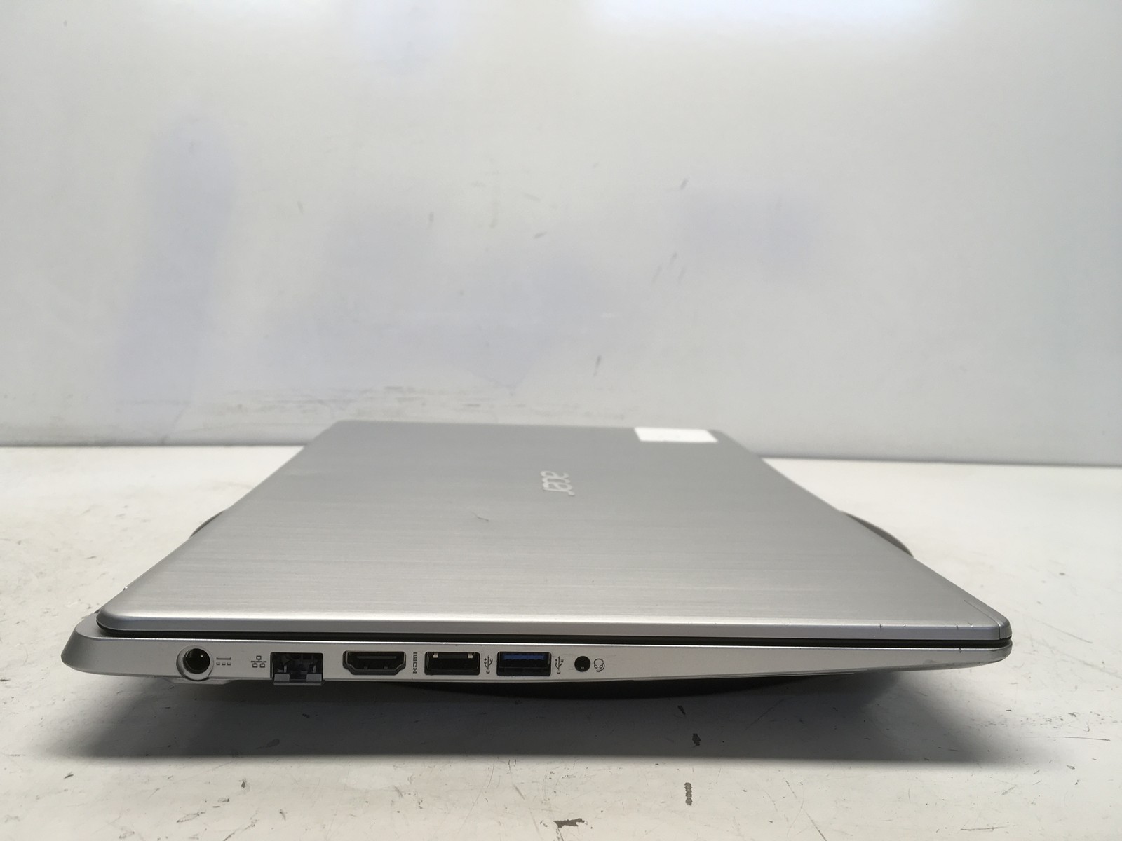 Acer Aspire 5 A515-43-R19L N19C3 AMD Ryzen 3 3200U 2.6GHz 4 GB NO HDD No Batt