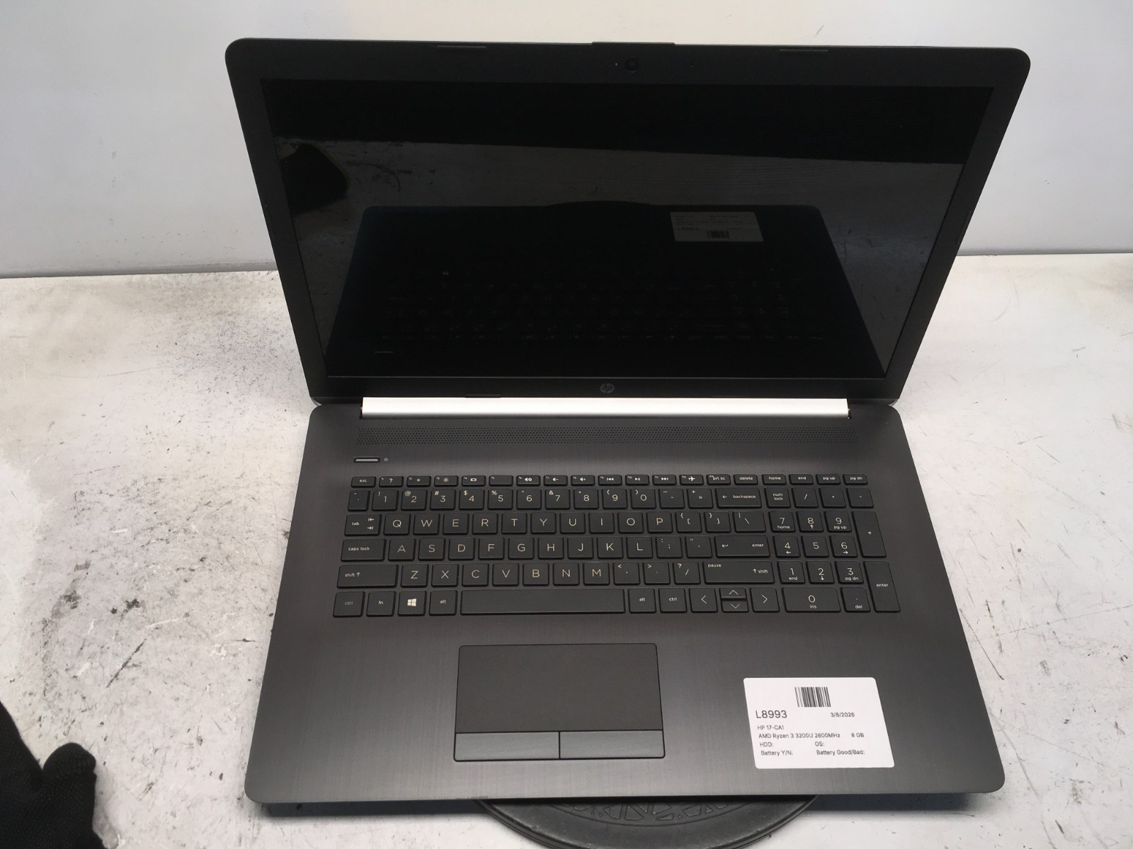 HP 17-CA1 AMD Ryzen 3 3200U 2600MHz 8 GB NO HDD